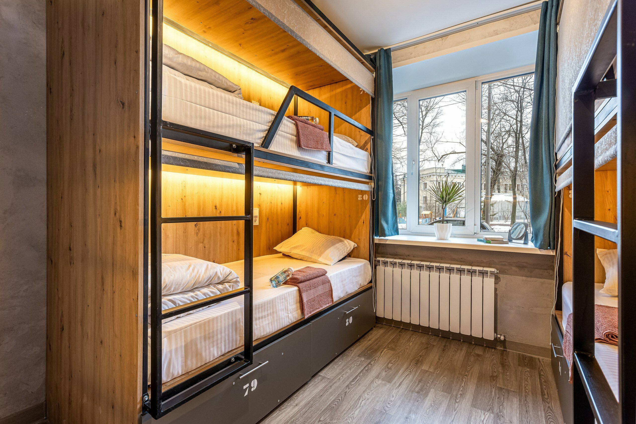 15. Кровать в общем 6-местном номере для мужчин