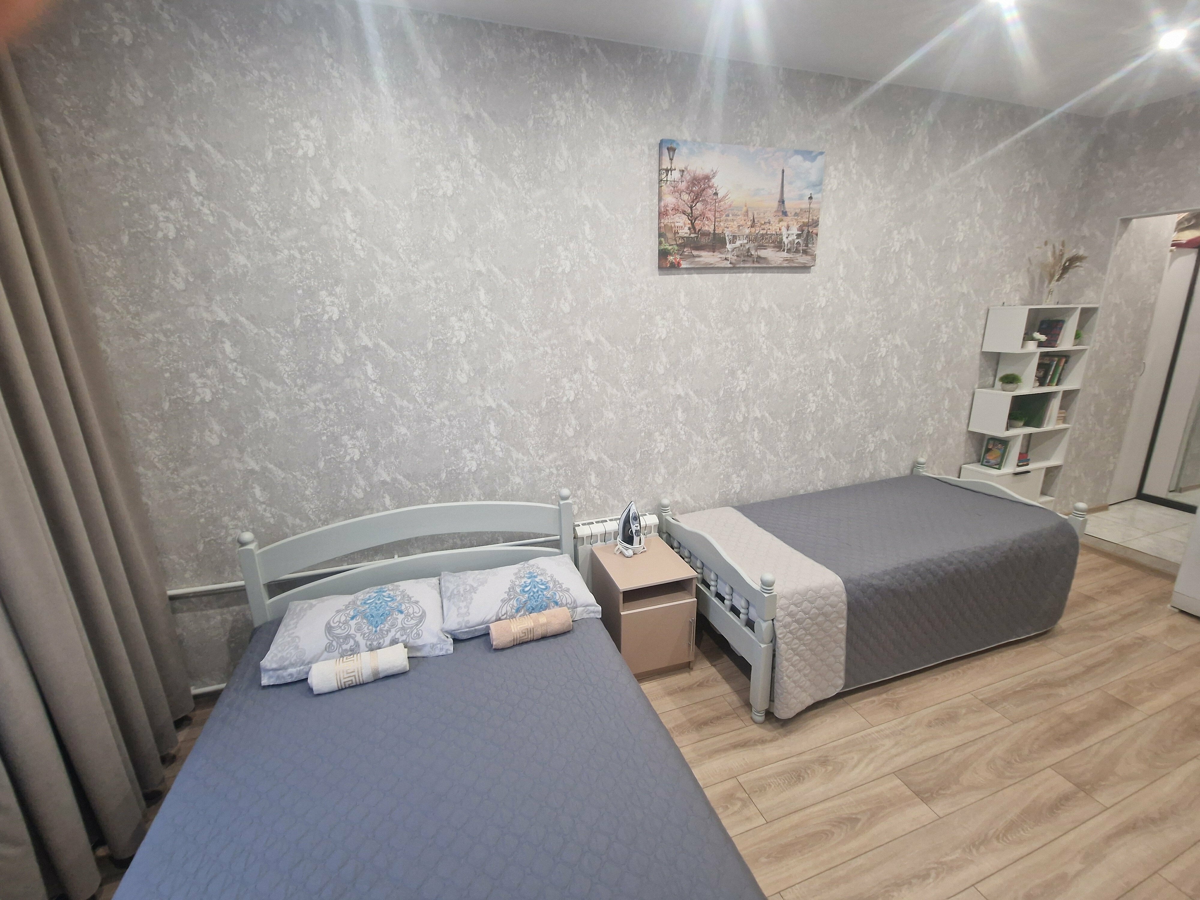 Четырехместный номер с ванной комнатой