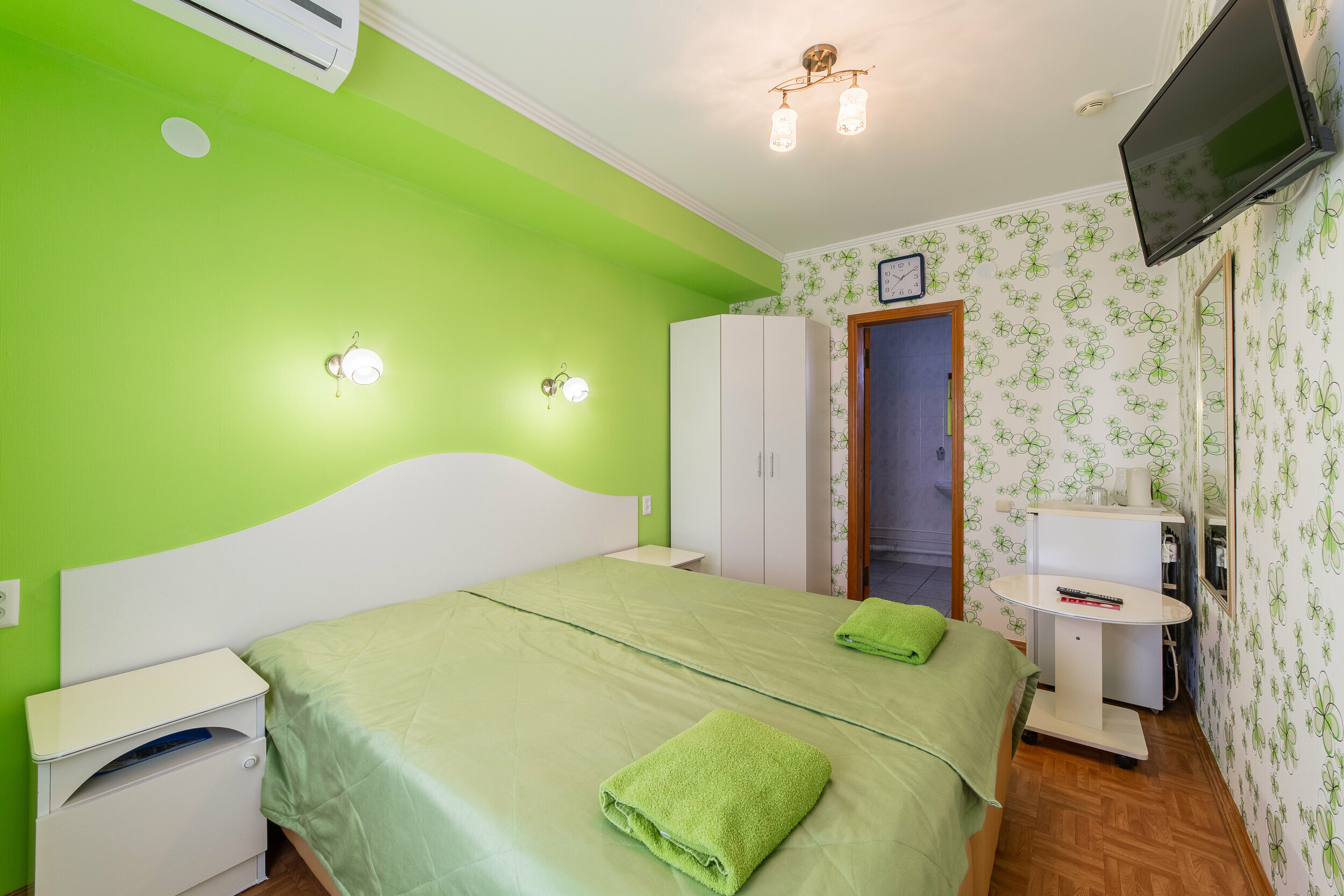 Двухместный номер эконом-класса с 1 кроватью или 2 отдельными кроватями