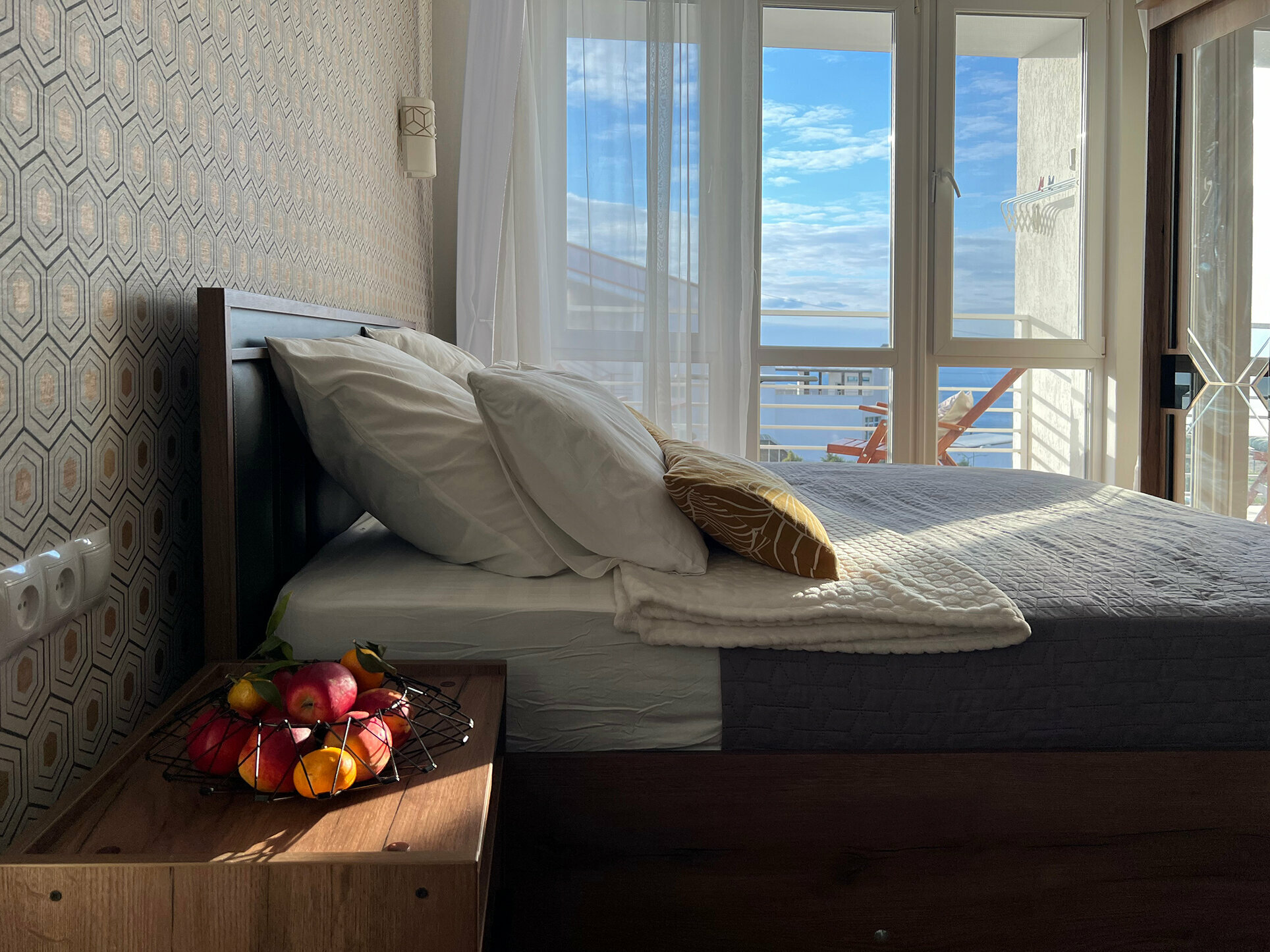 Апартамент с видом на мыс Фиолент  Loft