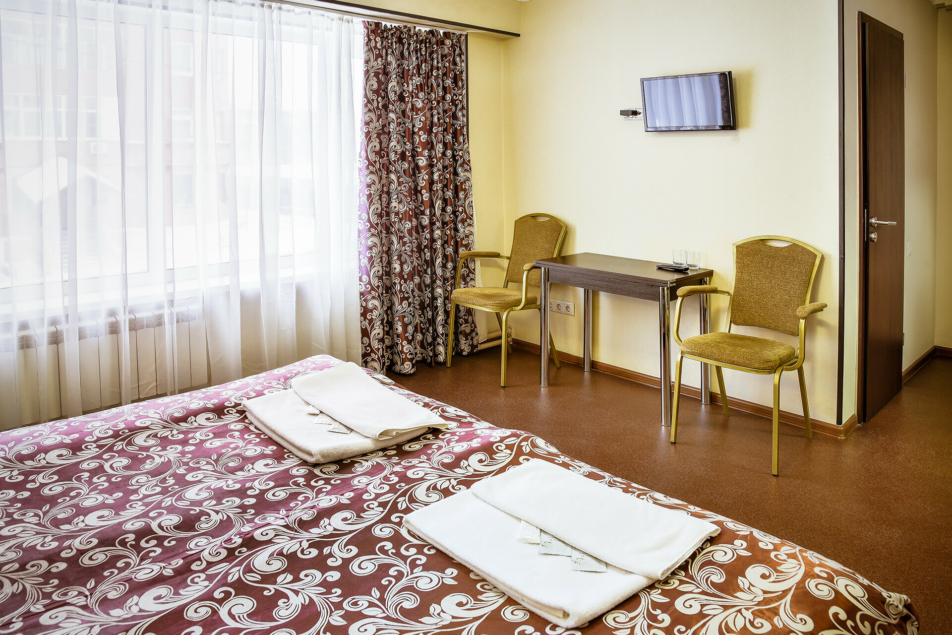 Улучшенный номер с кроватью размера «king-size»