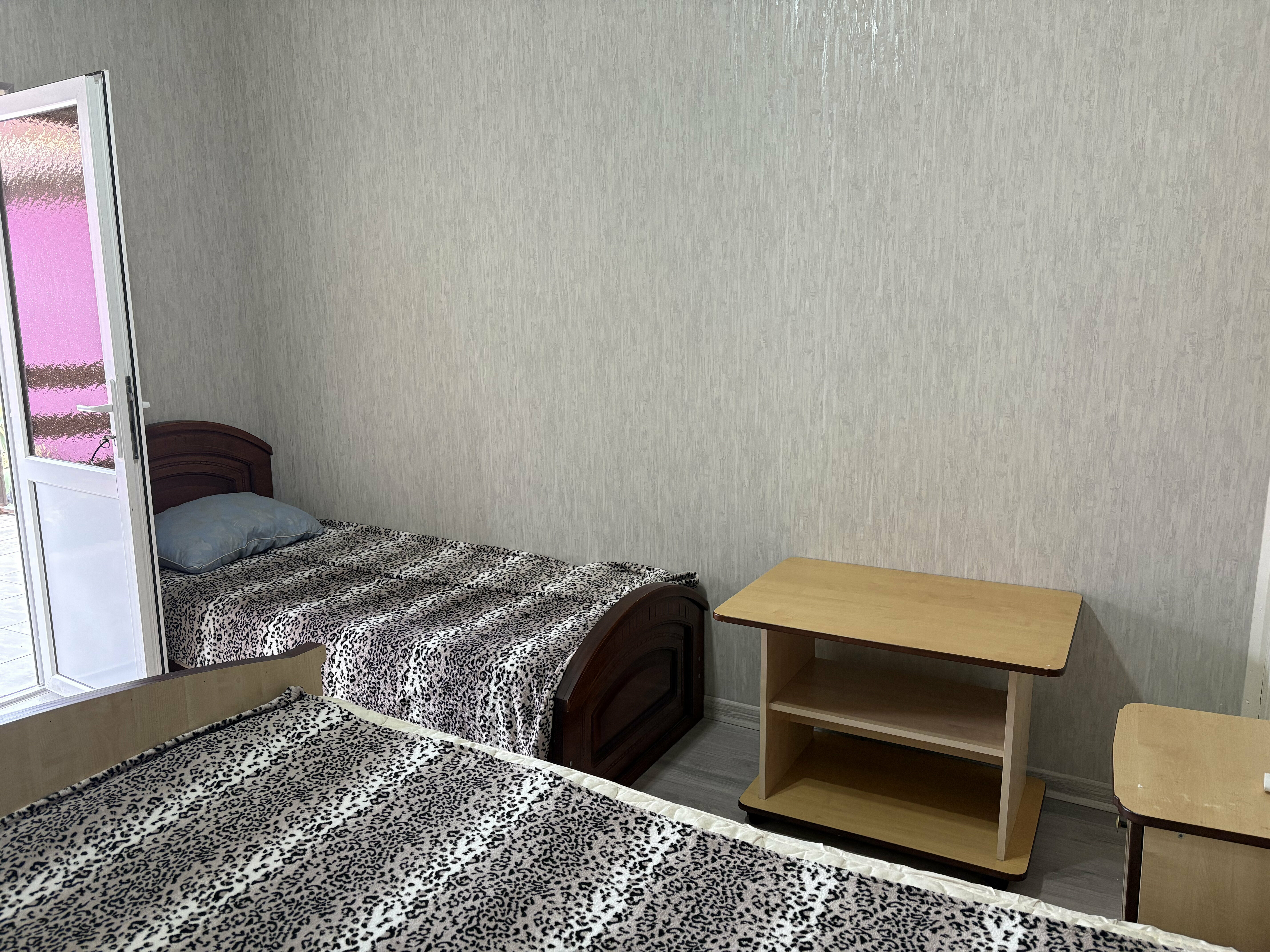 Шестиместный номер "семейный" с общим балконом