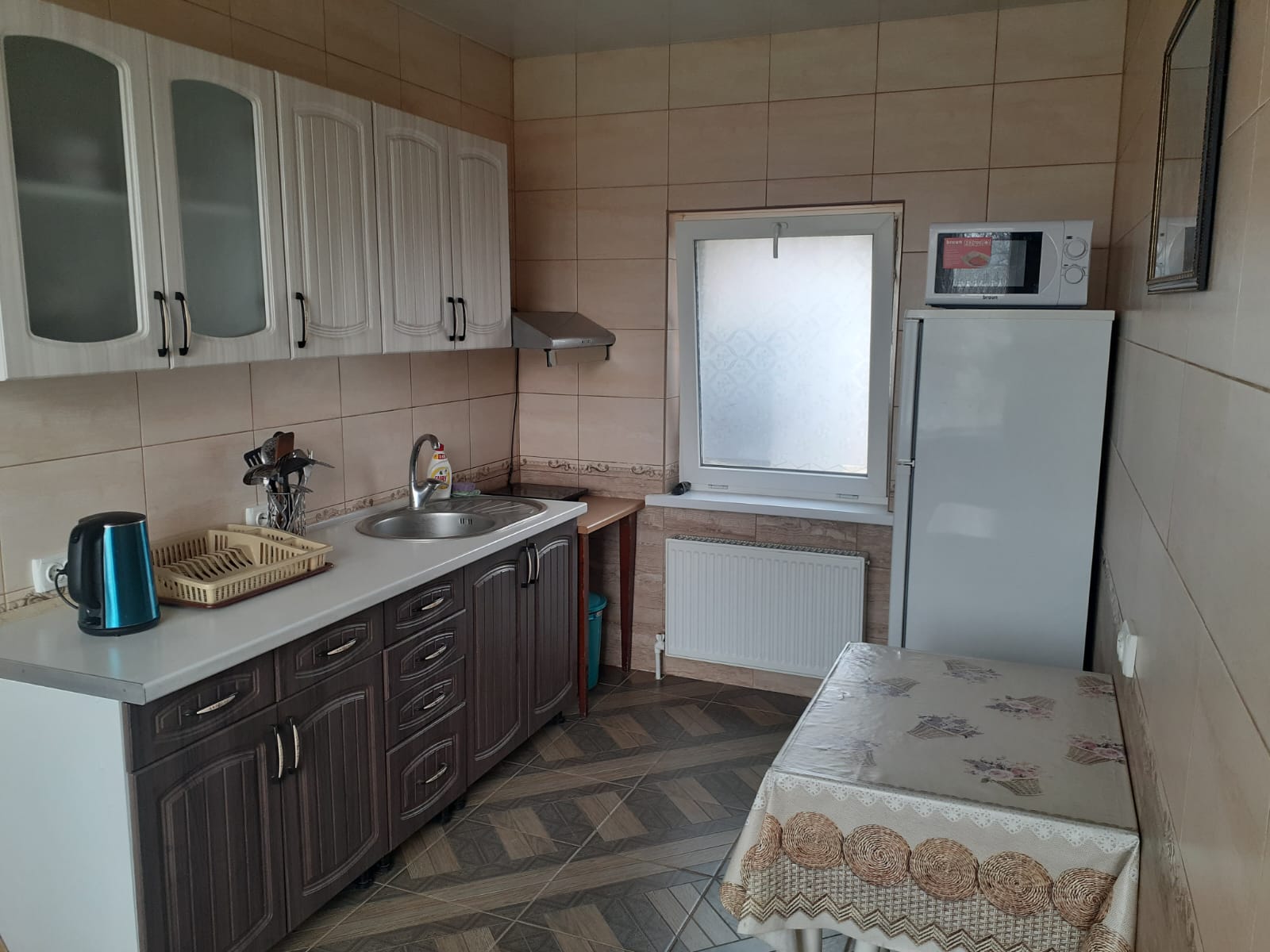 Трехместный номер с общей ванной комнатой