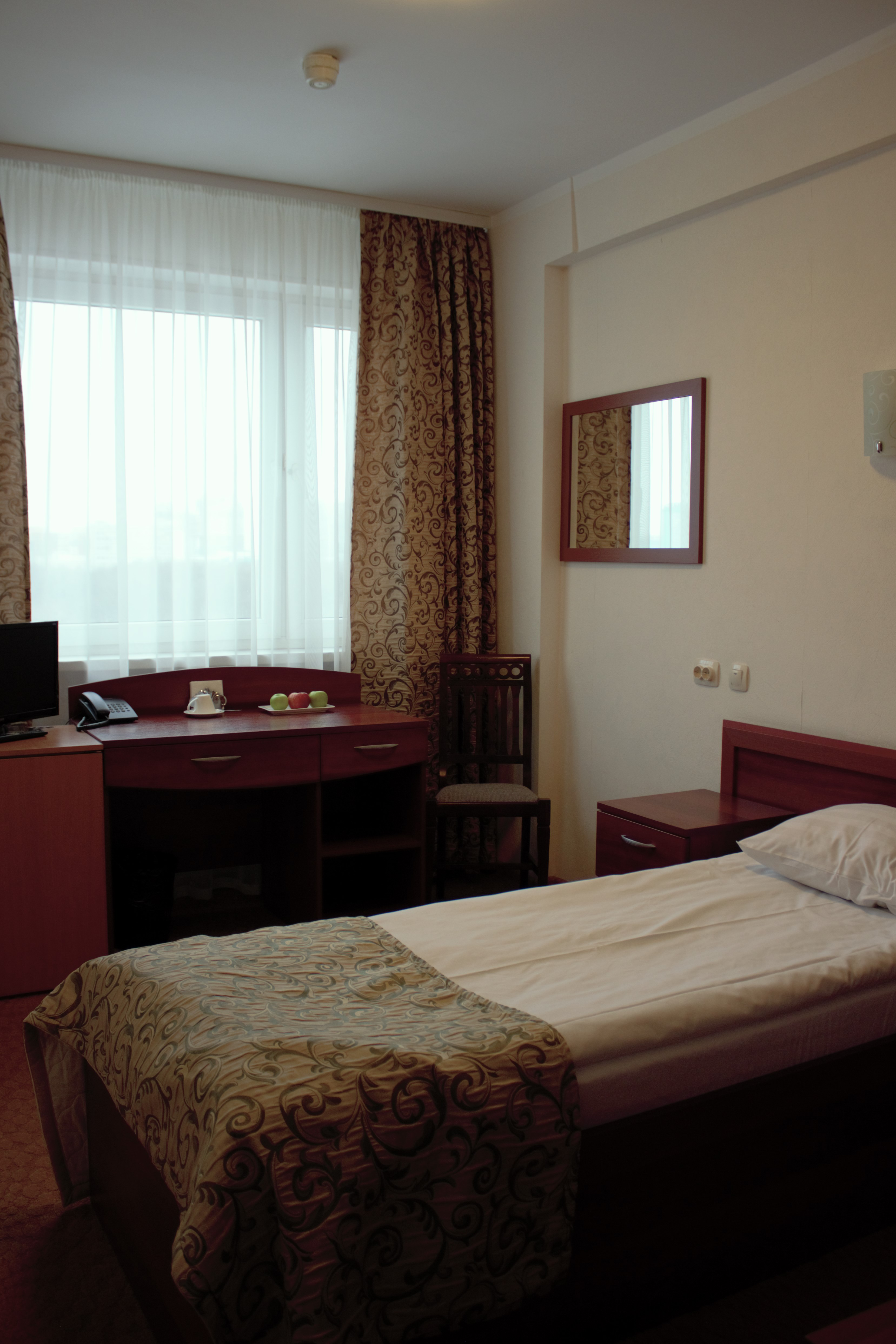 Одноместный номер с одной кроватью (Входит в состав блока с двухместным номером (2+1).