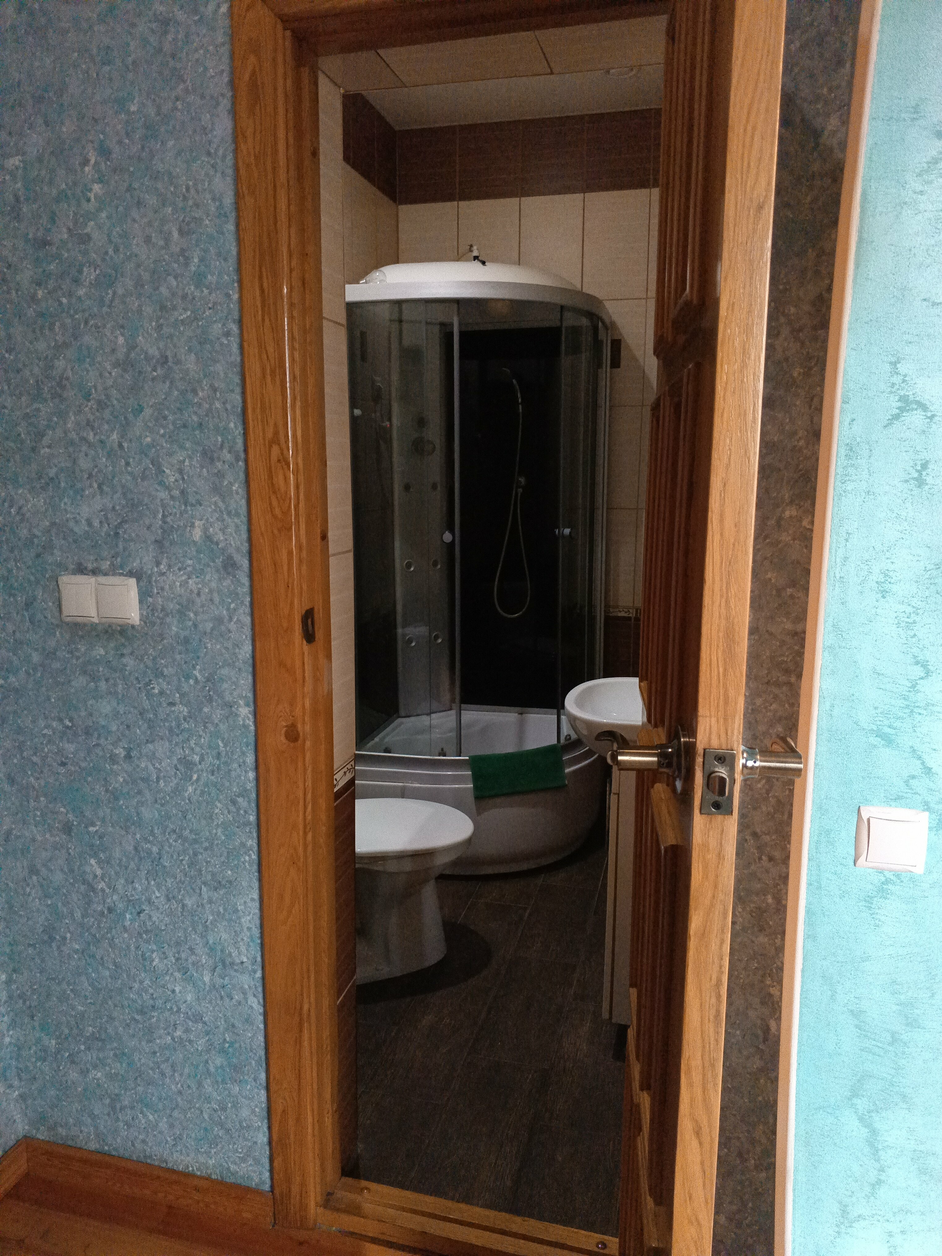 Просторный двухместный номер с 2 отдельными кроватями