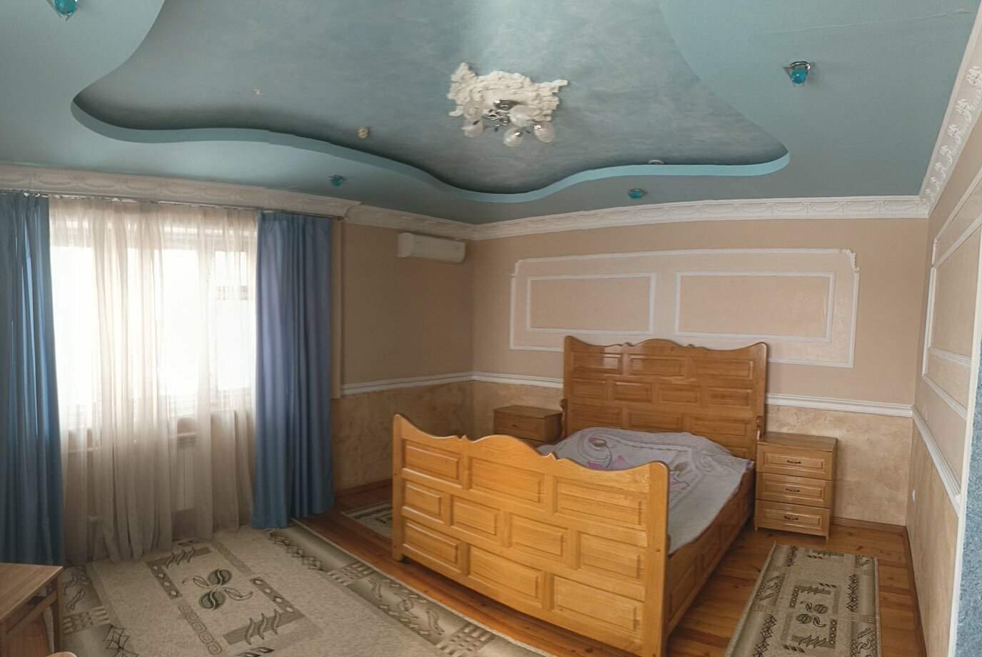 Улучшенный номер с кроватью размера «king-size»