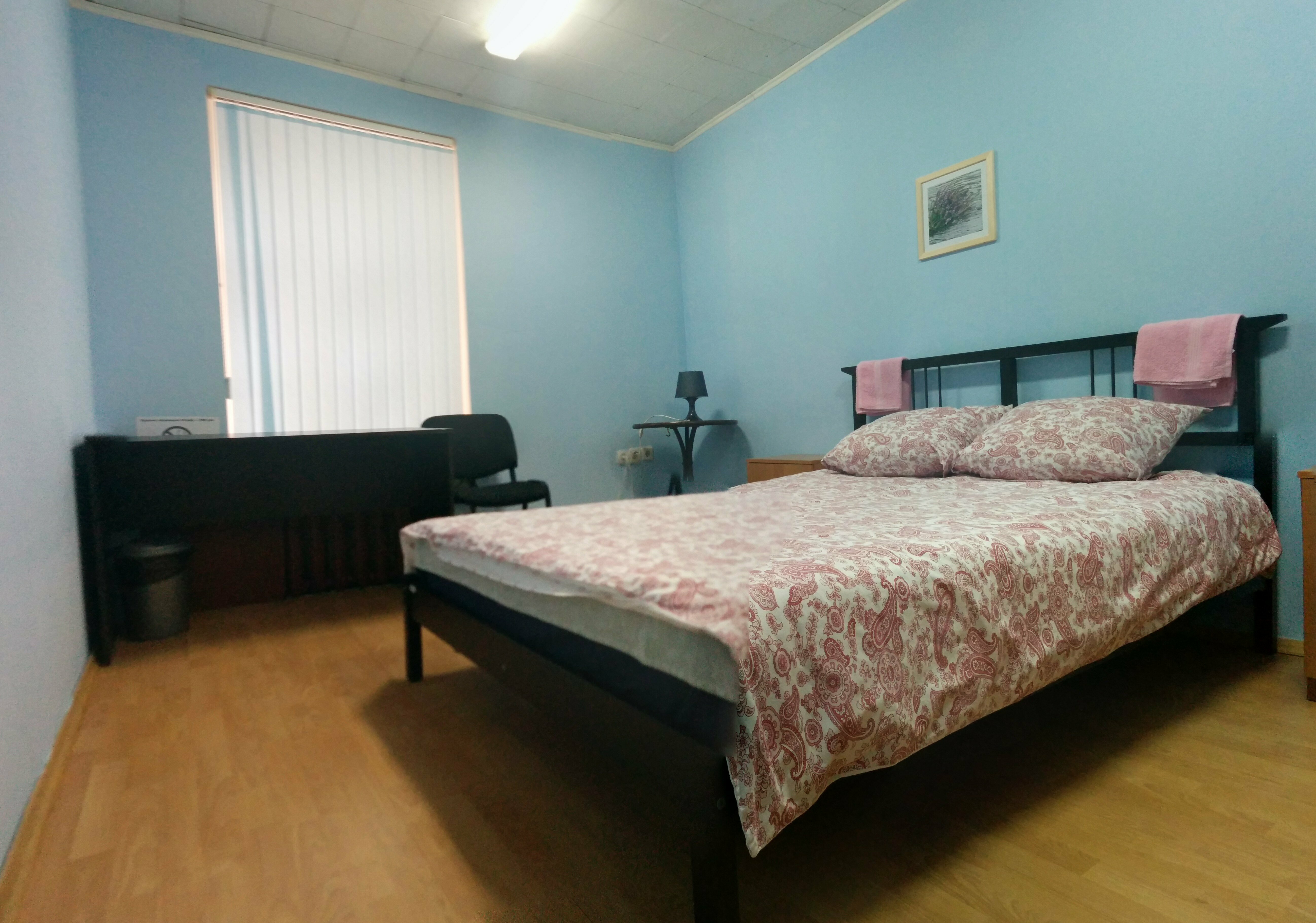 Одноместный номер с общим душем и туалетом