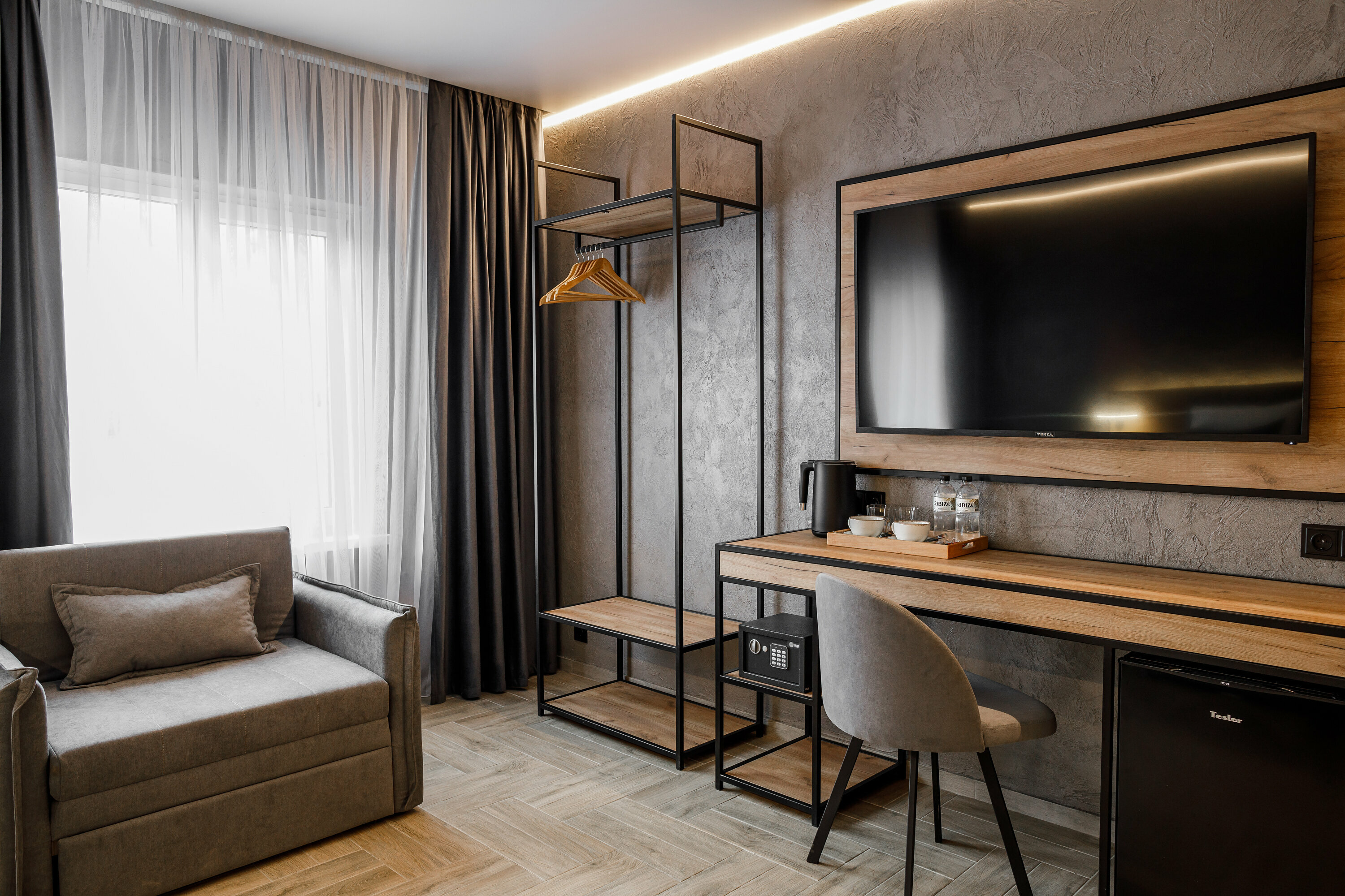 Трехместный ( Улучшенный стандарт с креслом-кроватью, корпус 1)