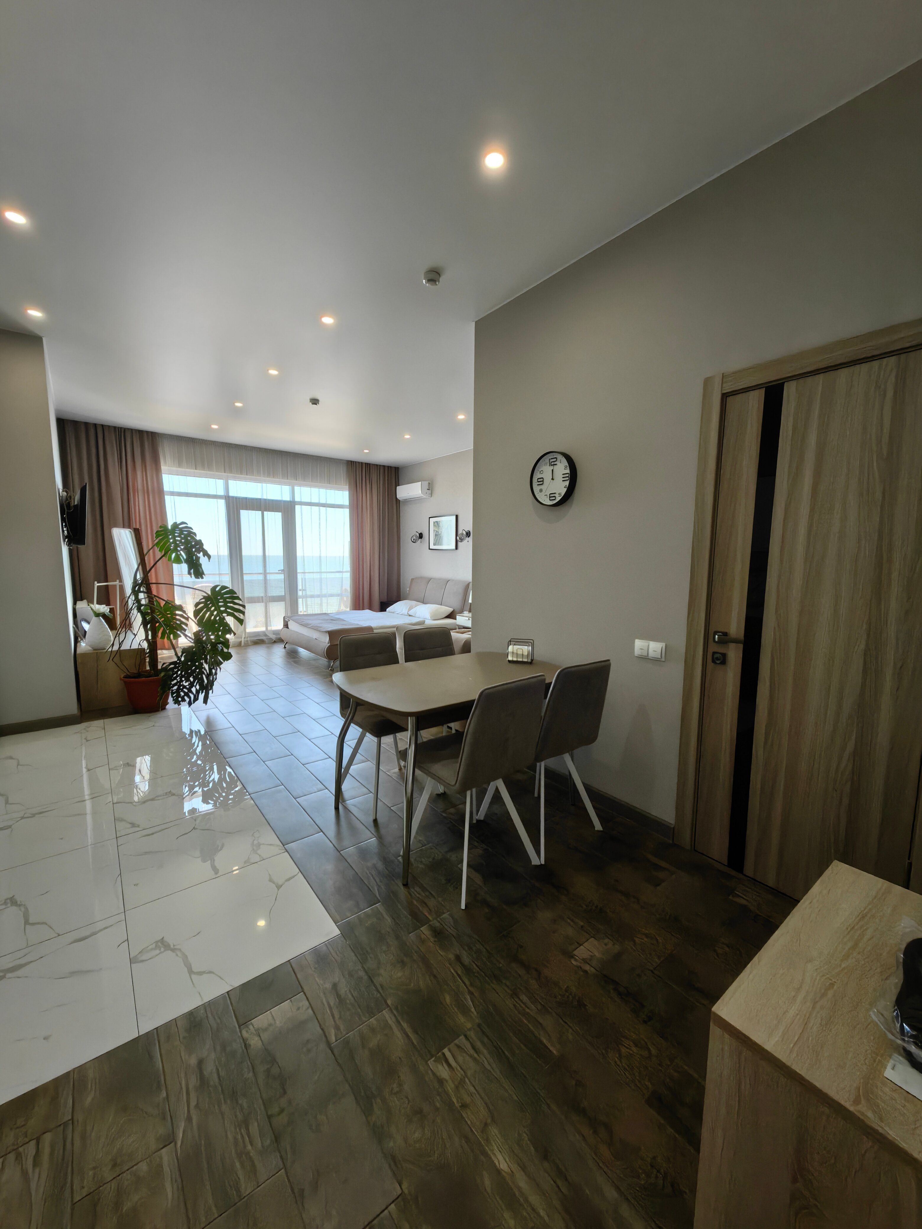 Номер-студия с видом на море