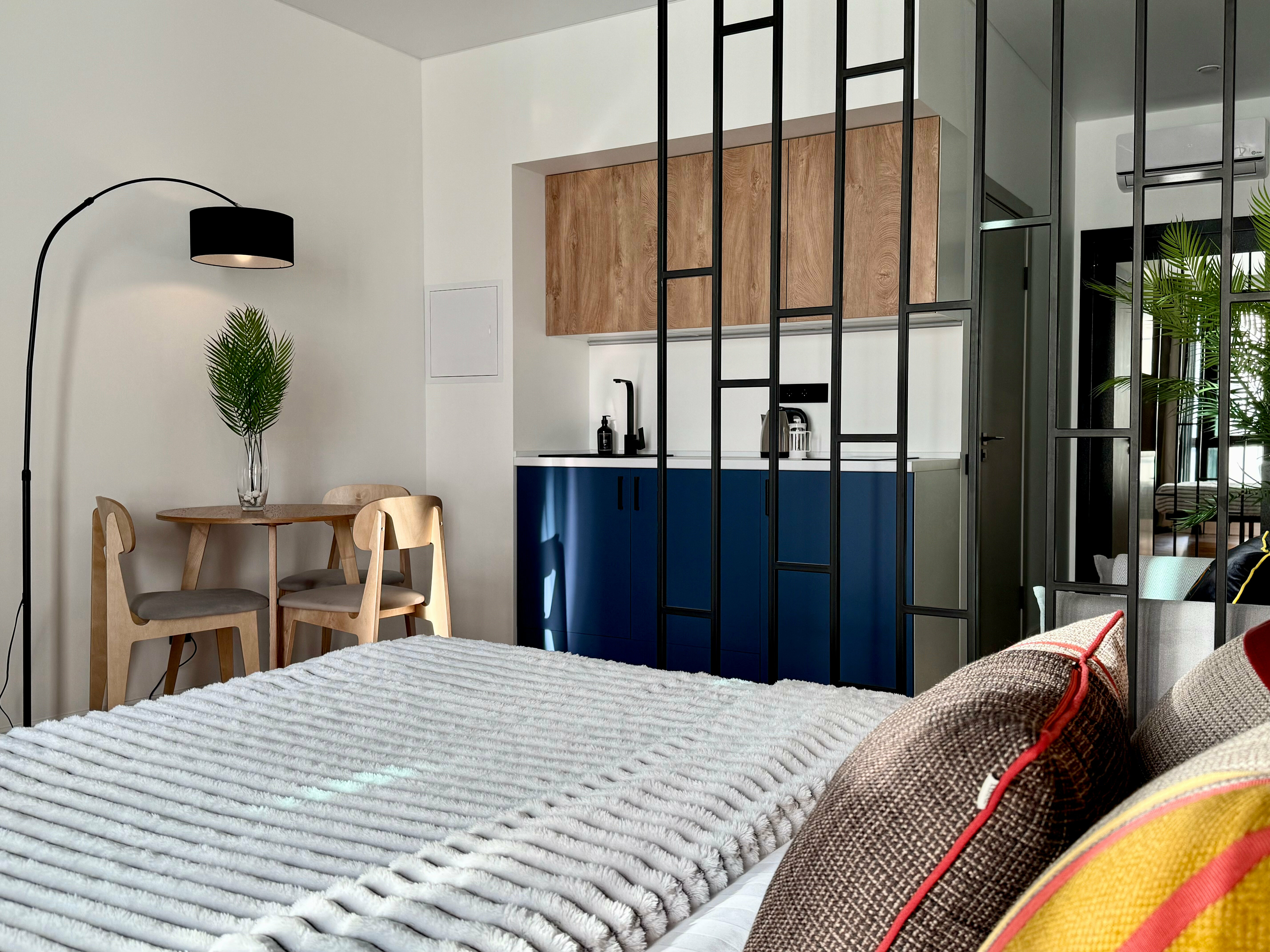 Номер-студия Делюкс с кроватью размера «queen-size»