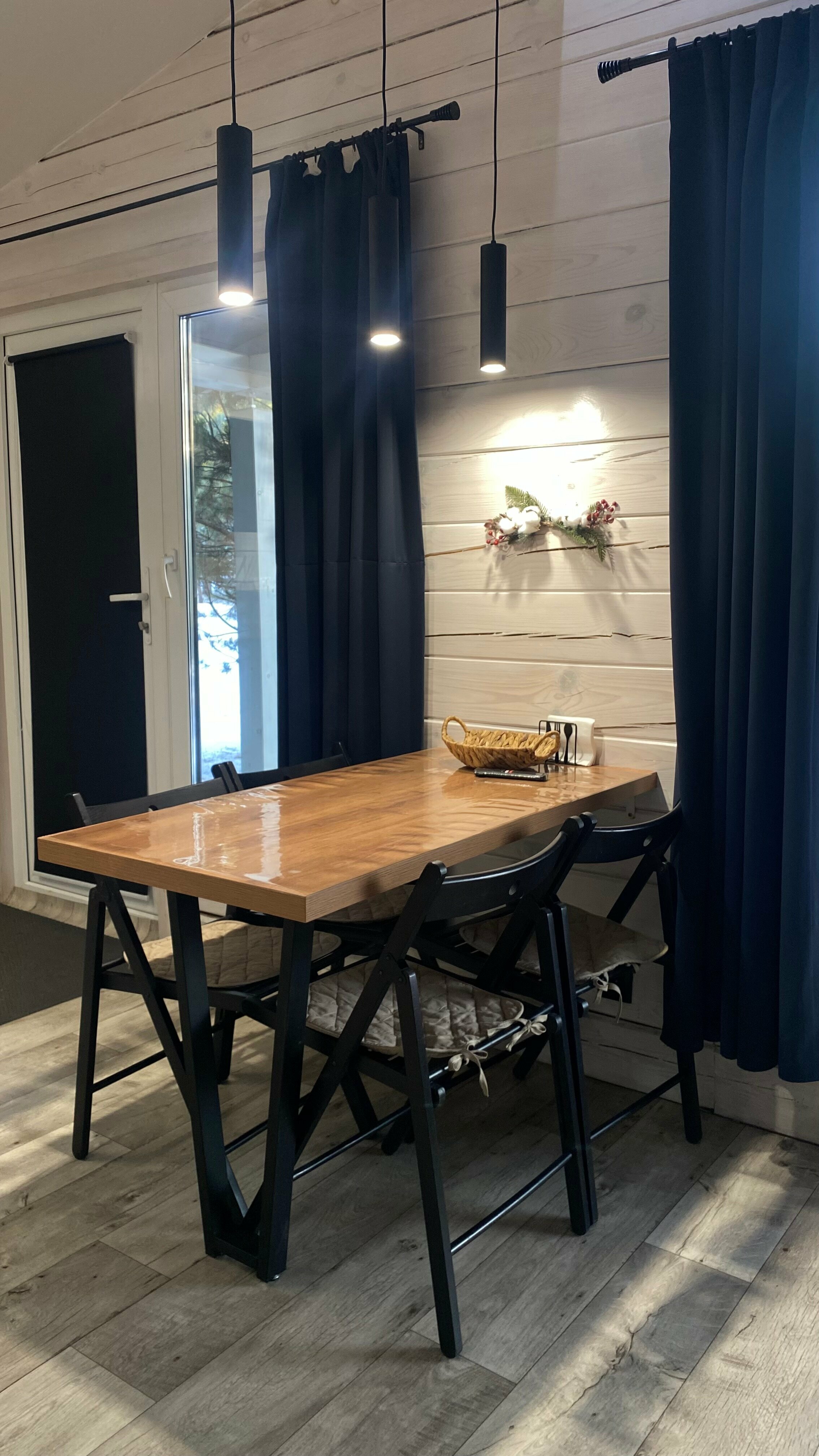 Четырехместный номер с видом на горы