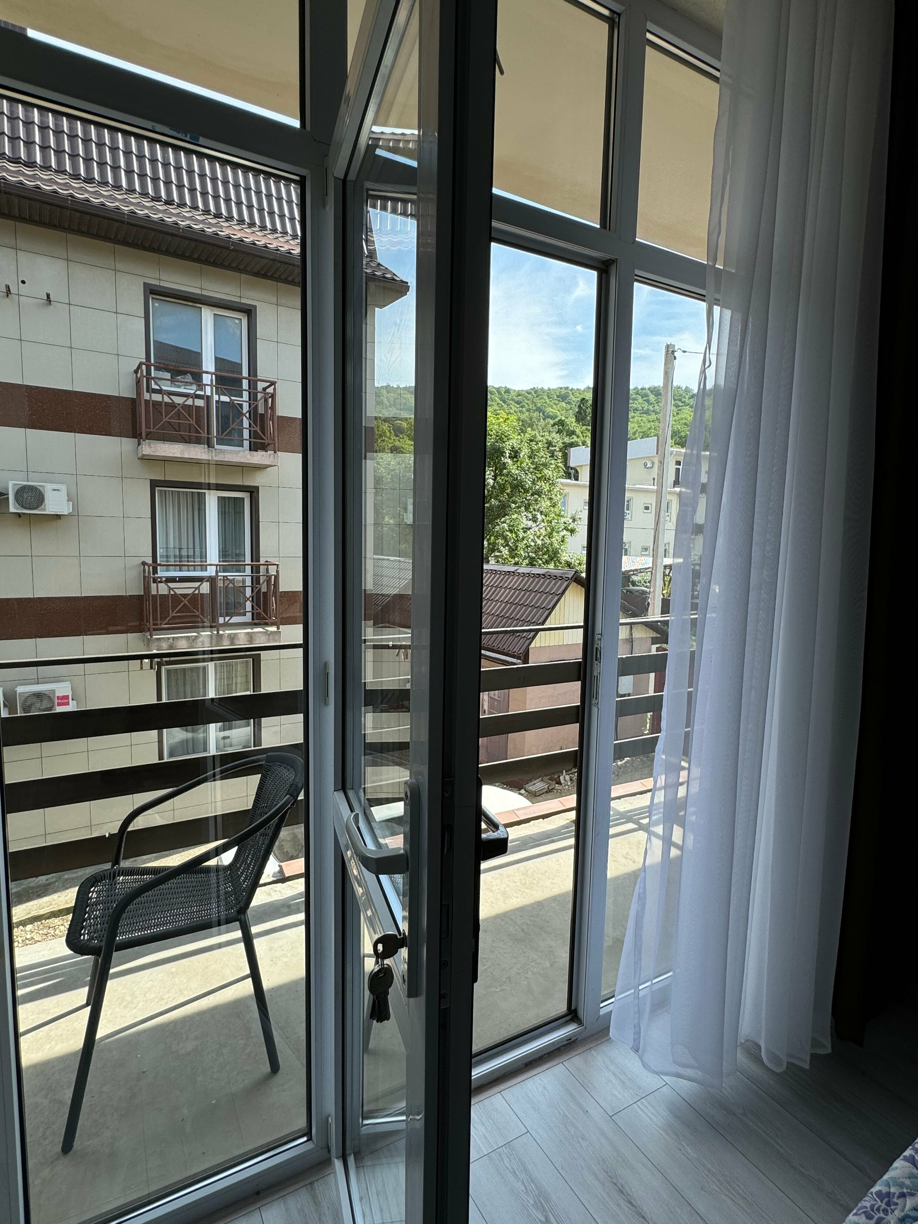 Четырехместный номер с балконом