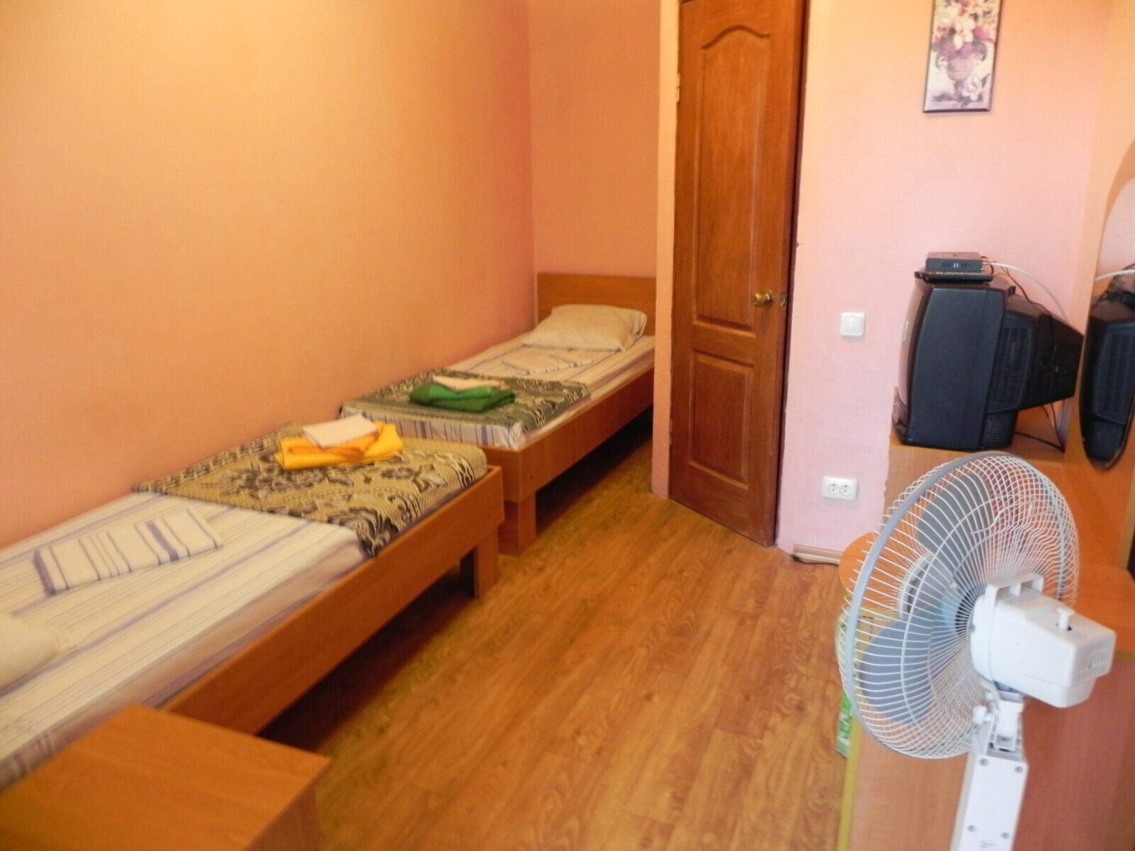 ДВУХ МЕСТНАЯ С ТЕРРАСОЙ