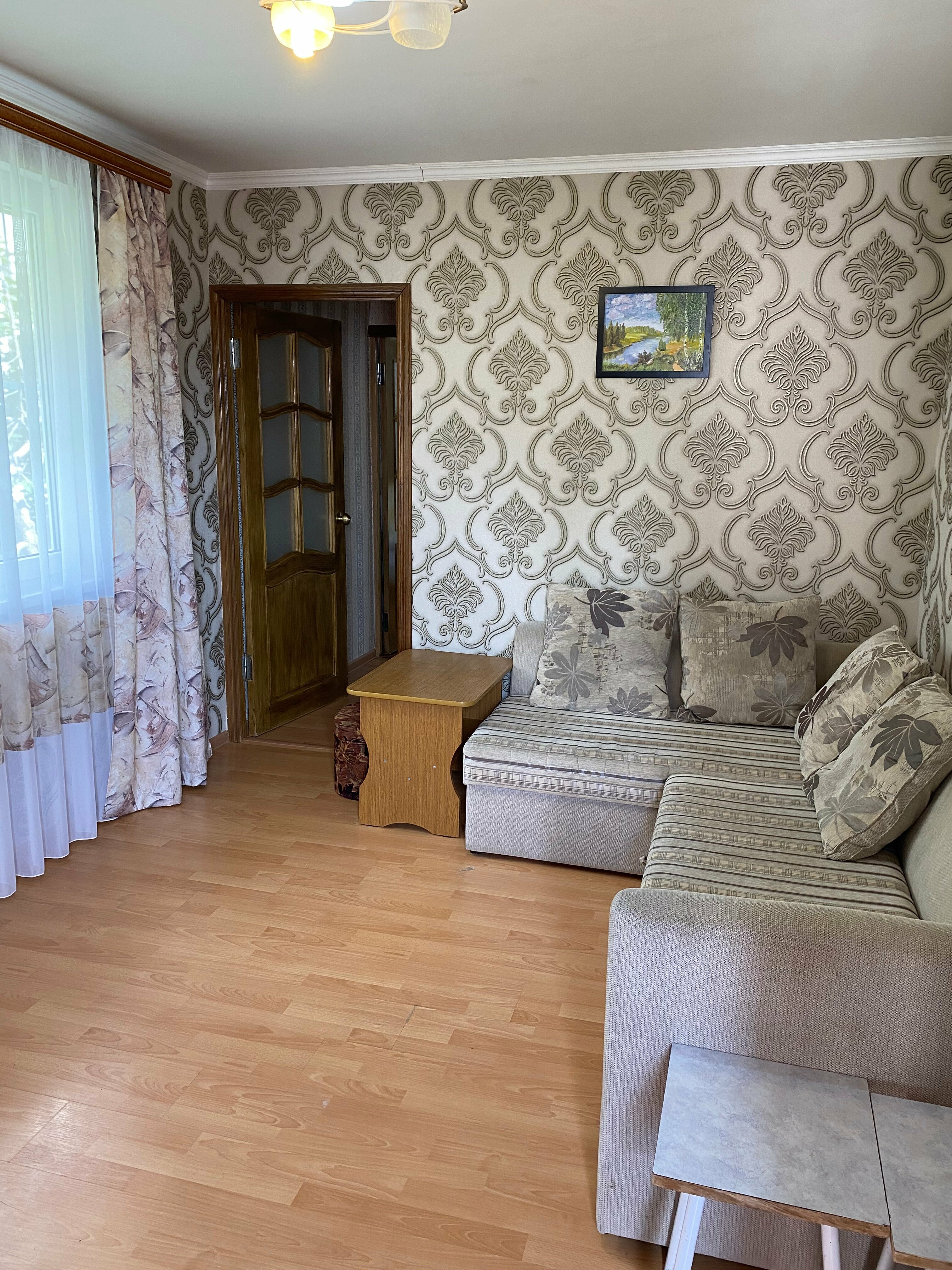 Семейный номер с боковым видом на море