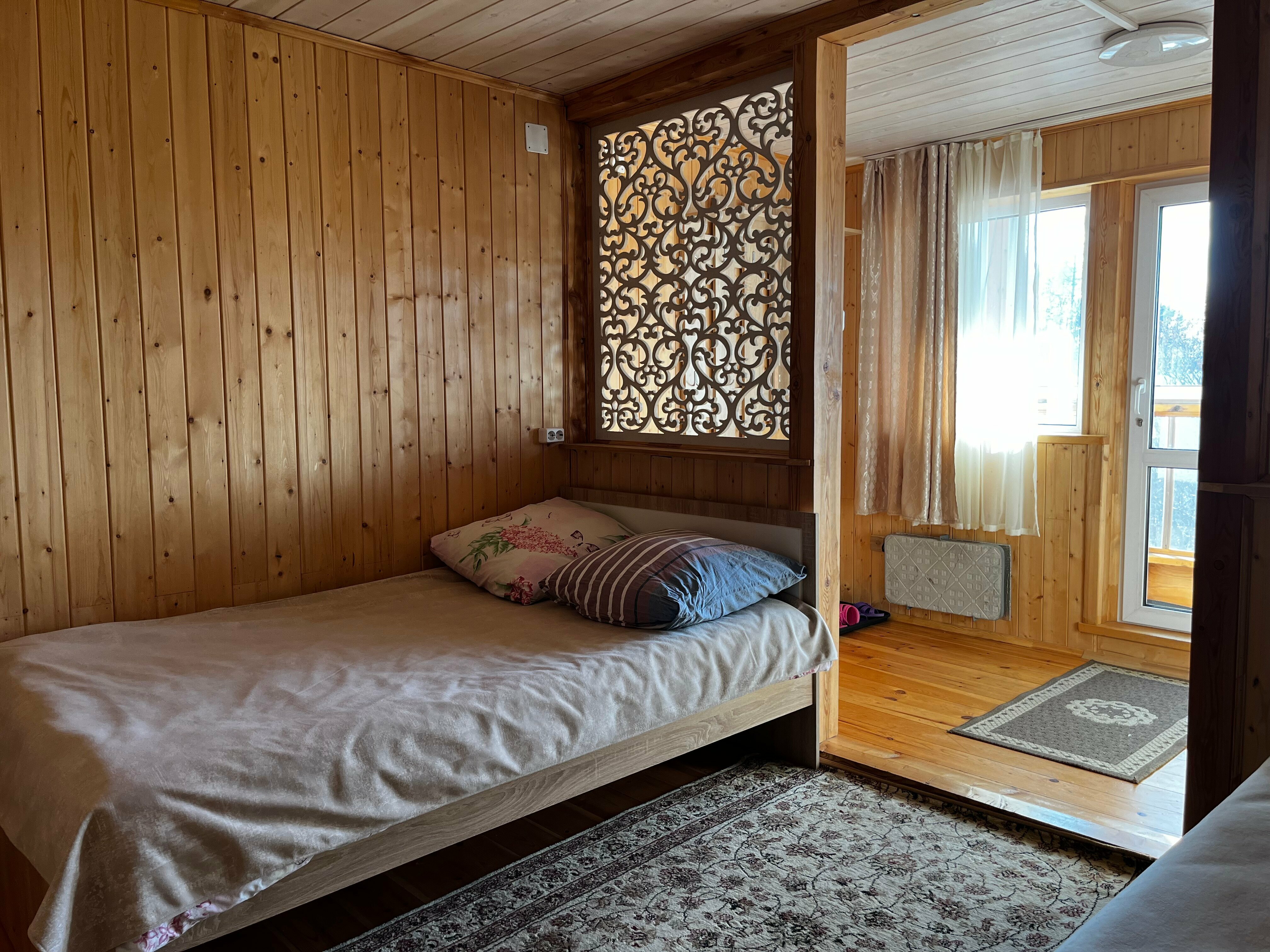 Трехместный номер «Комфорт» с душем