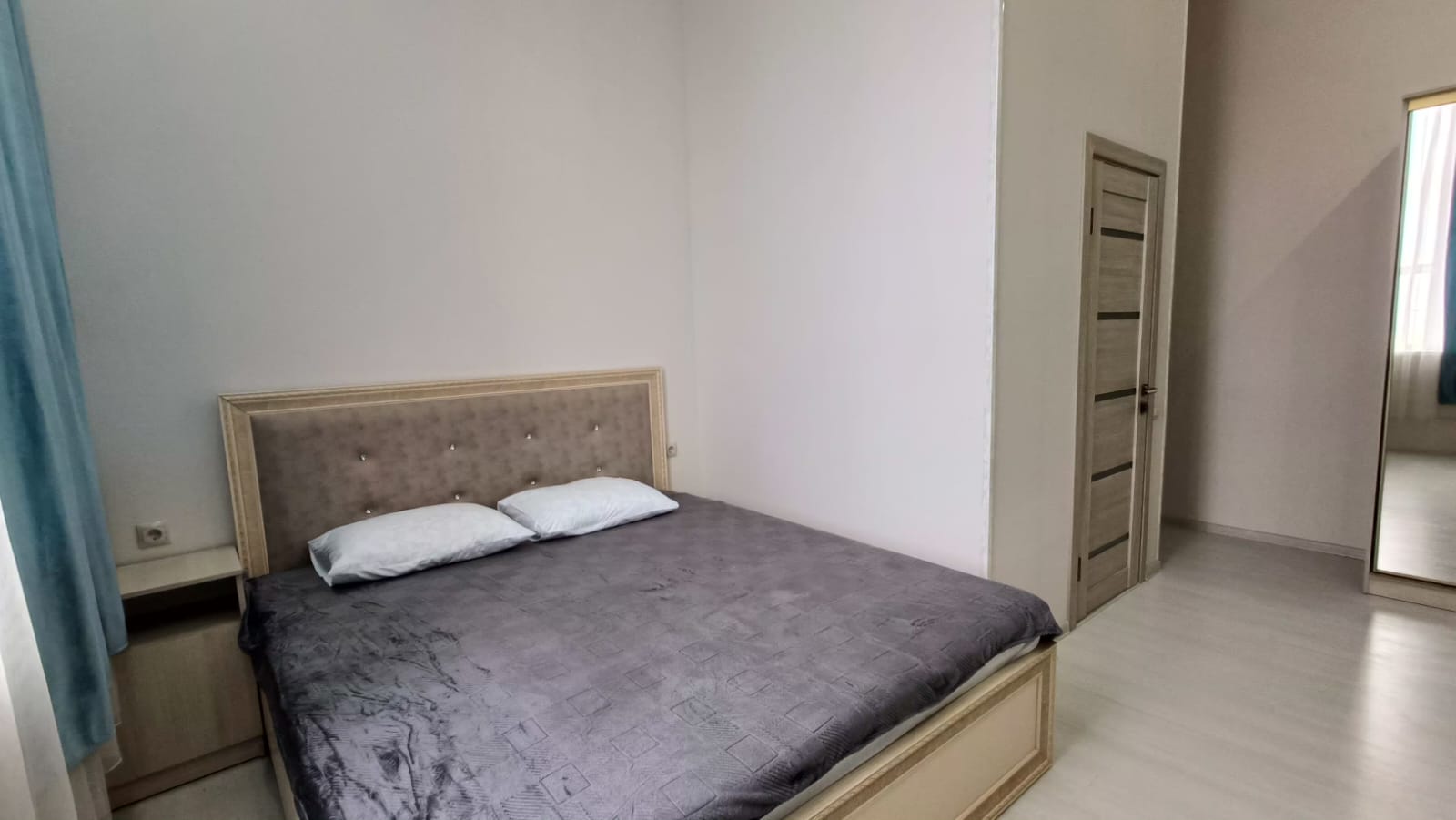 Двухместный номер Стандарт + с одной двуспальной или двумя односпальными кроватями