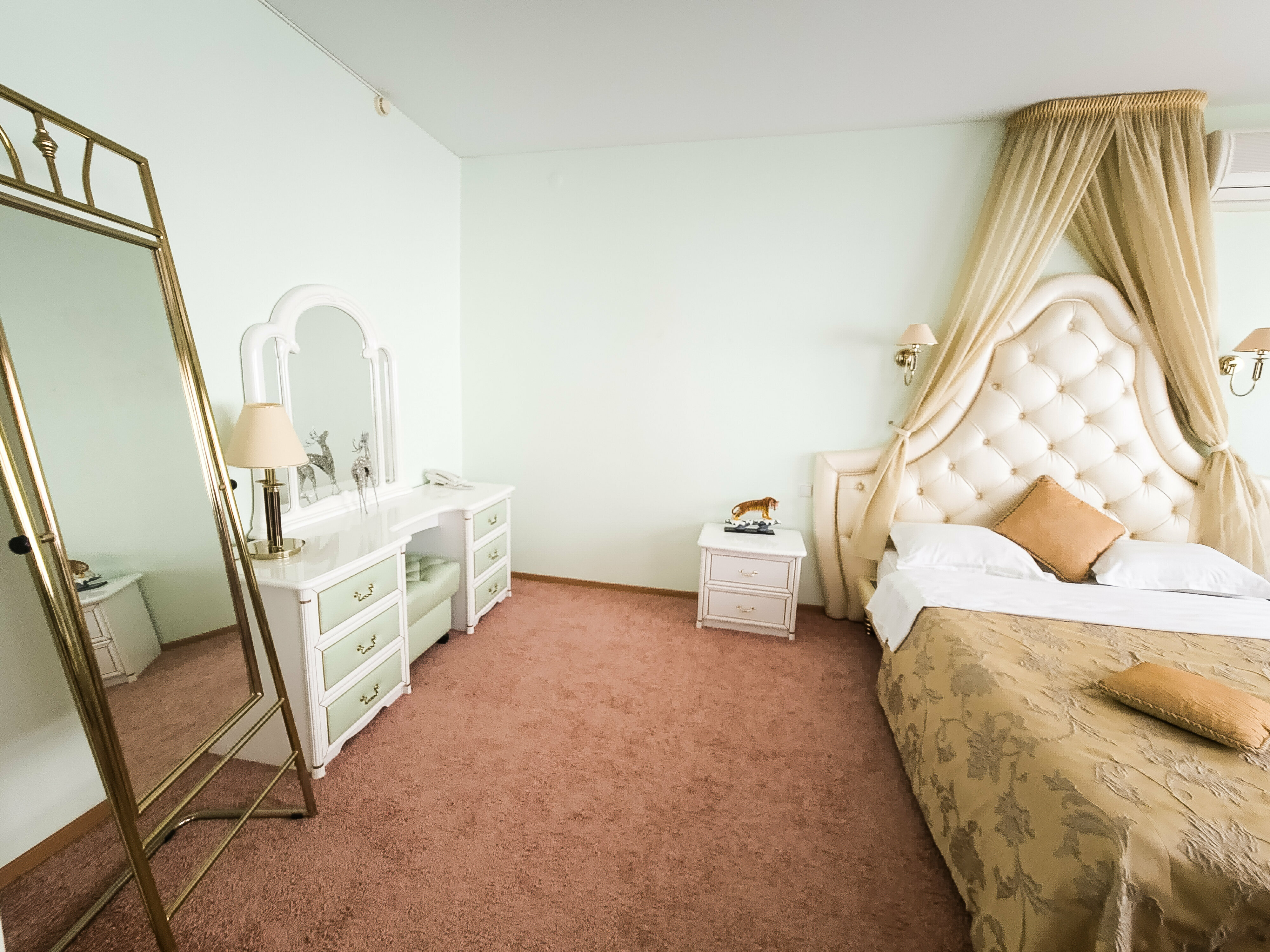 Номер-студия Делюкс