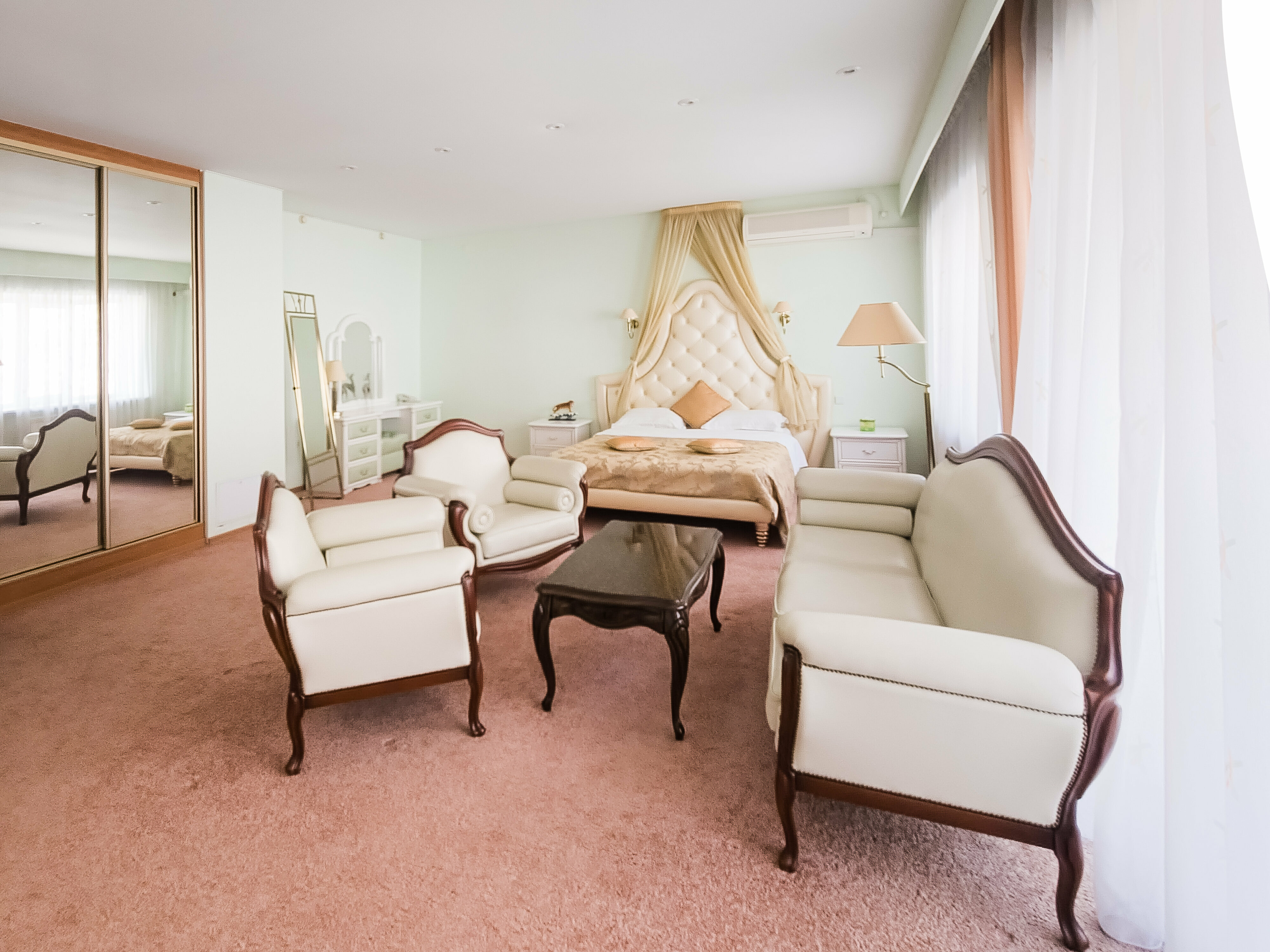 Номер-студия Делюкс