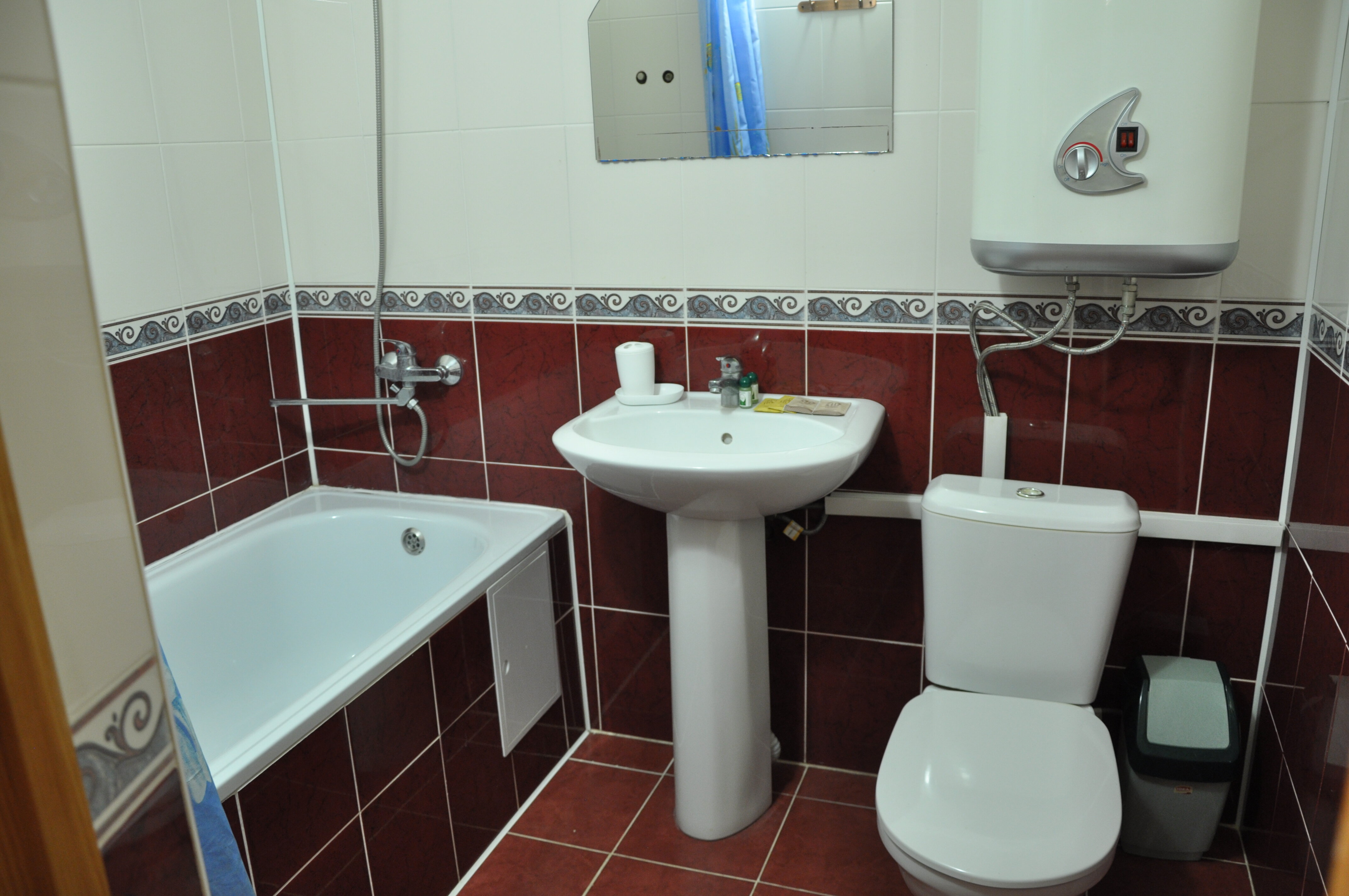 Четырехместный номер с 2-спальной и 2-ярусной кроватями