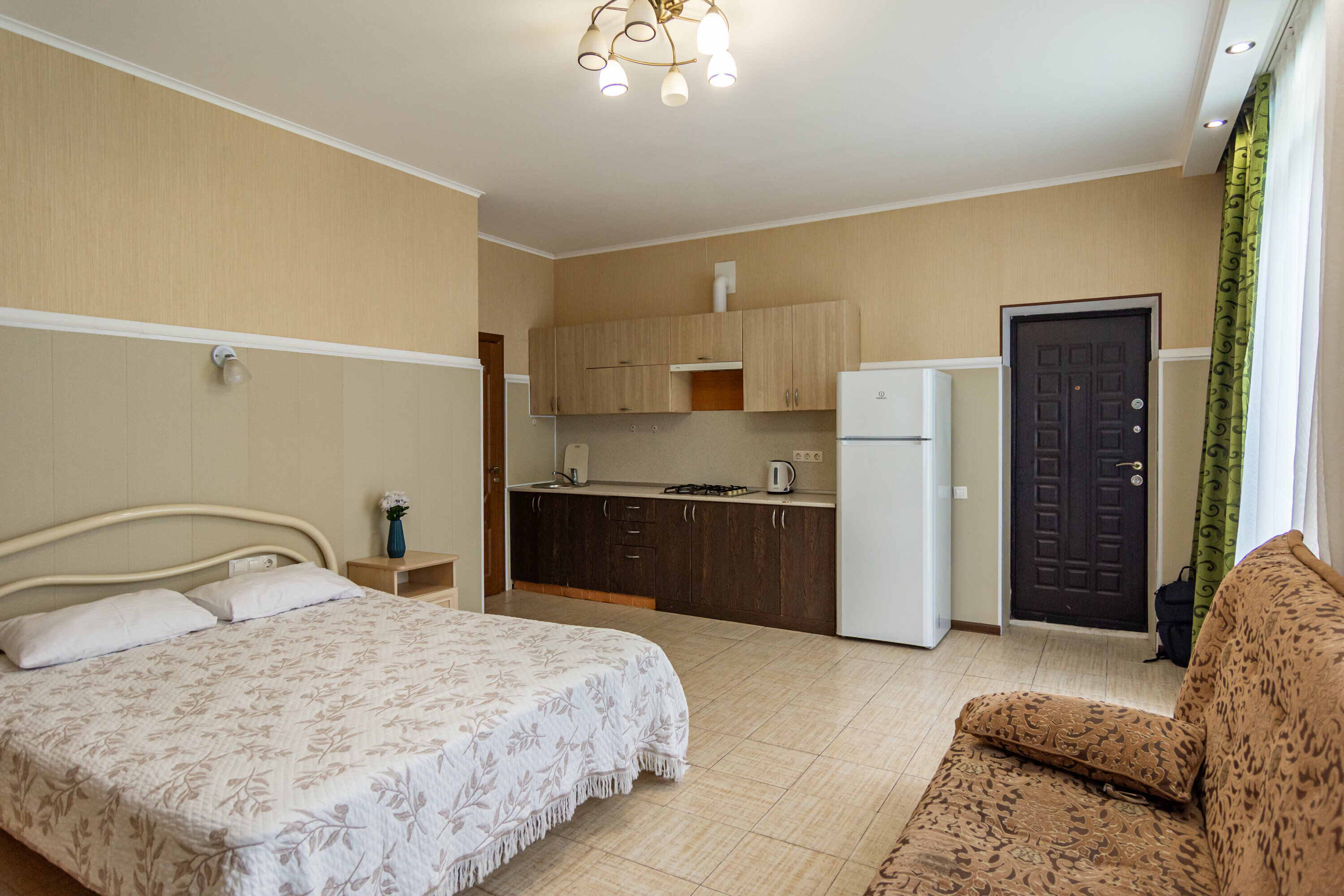 Номер-студия с видом на бассейн