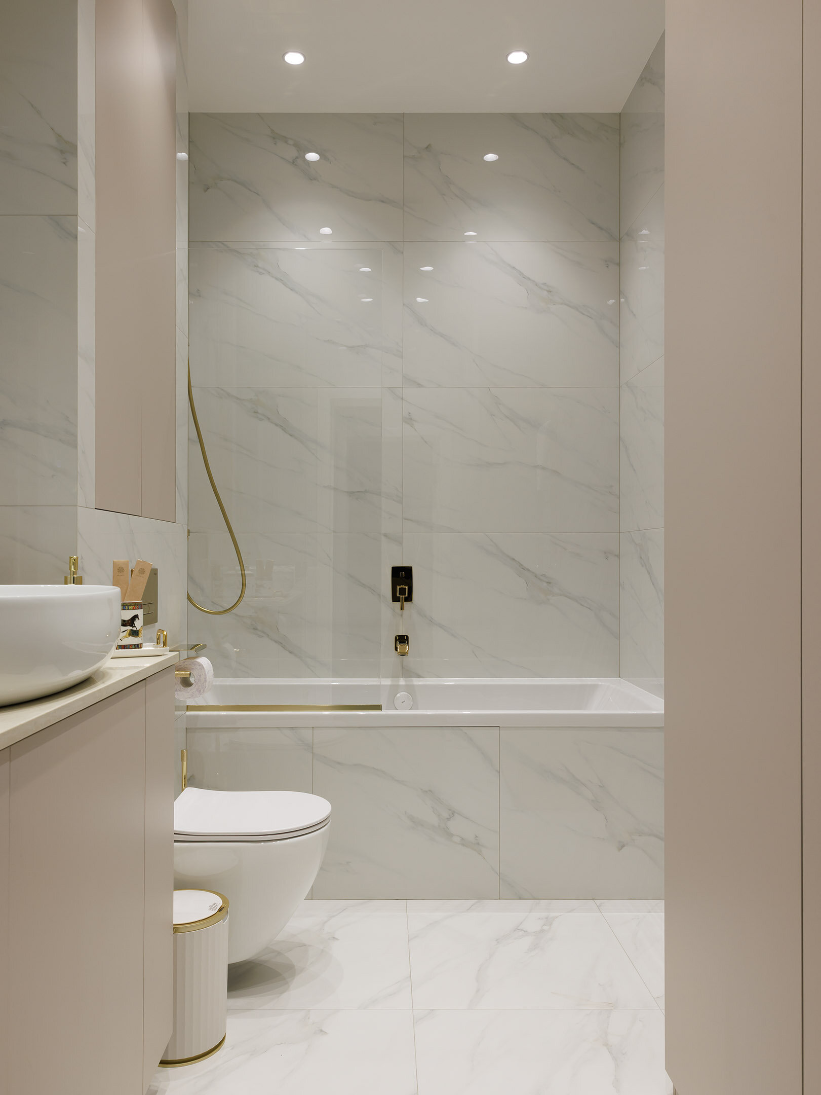 Джуниор Сюит с  видом  на Неву 