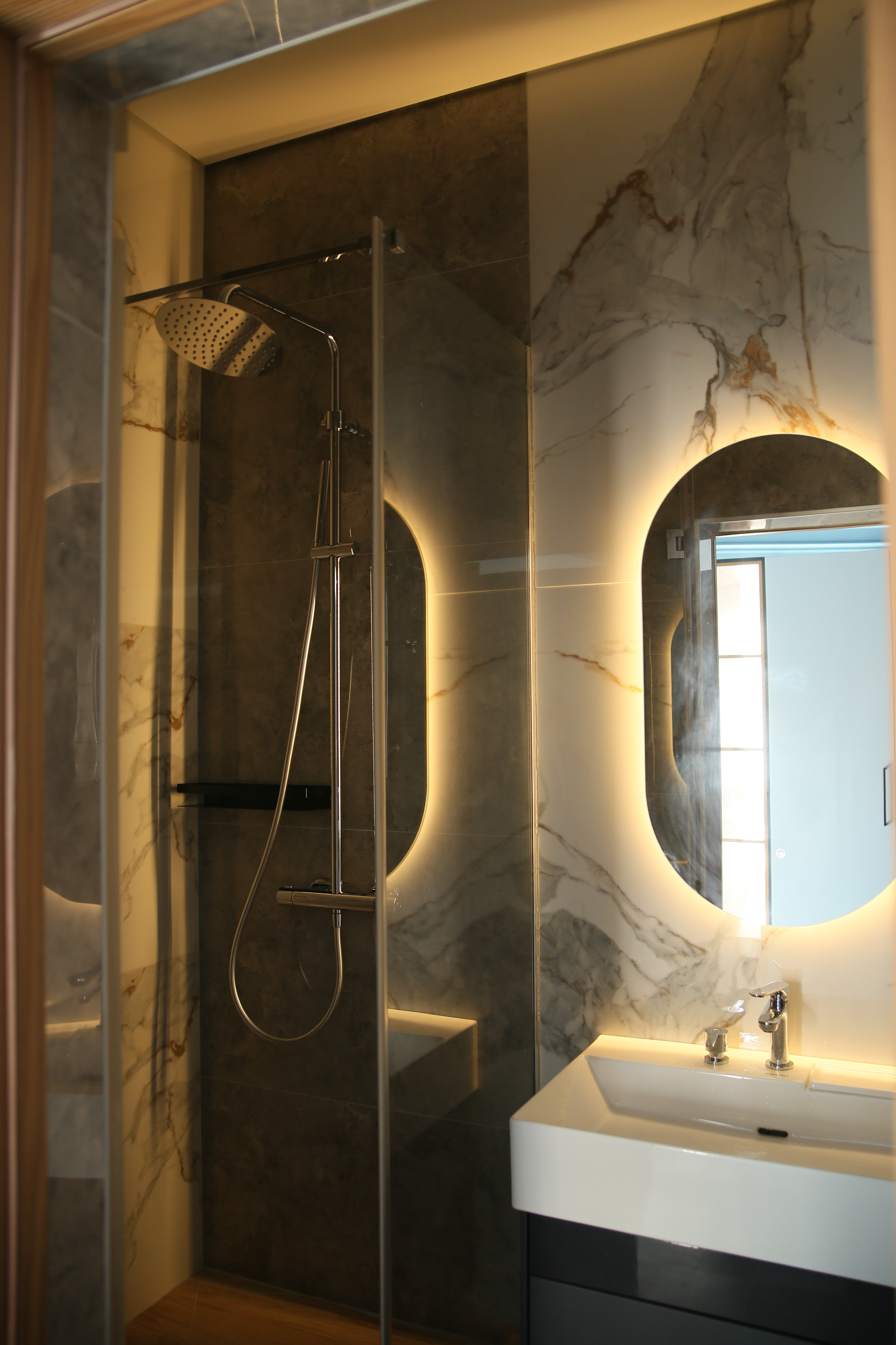 № 401 "Делюкс" 