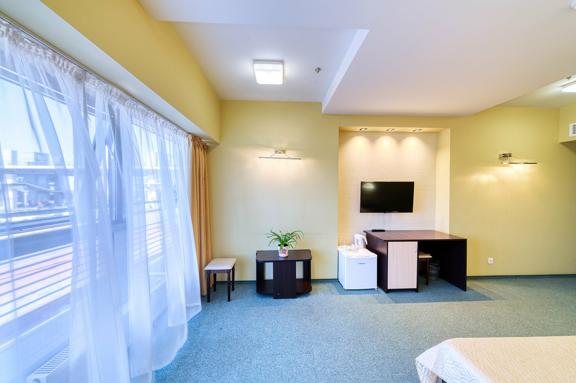 Трехместный с 3 односпальными кроватями