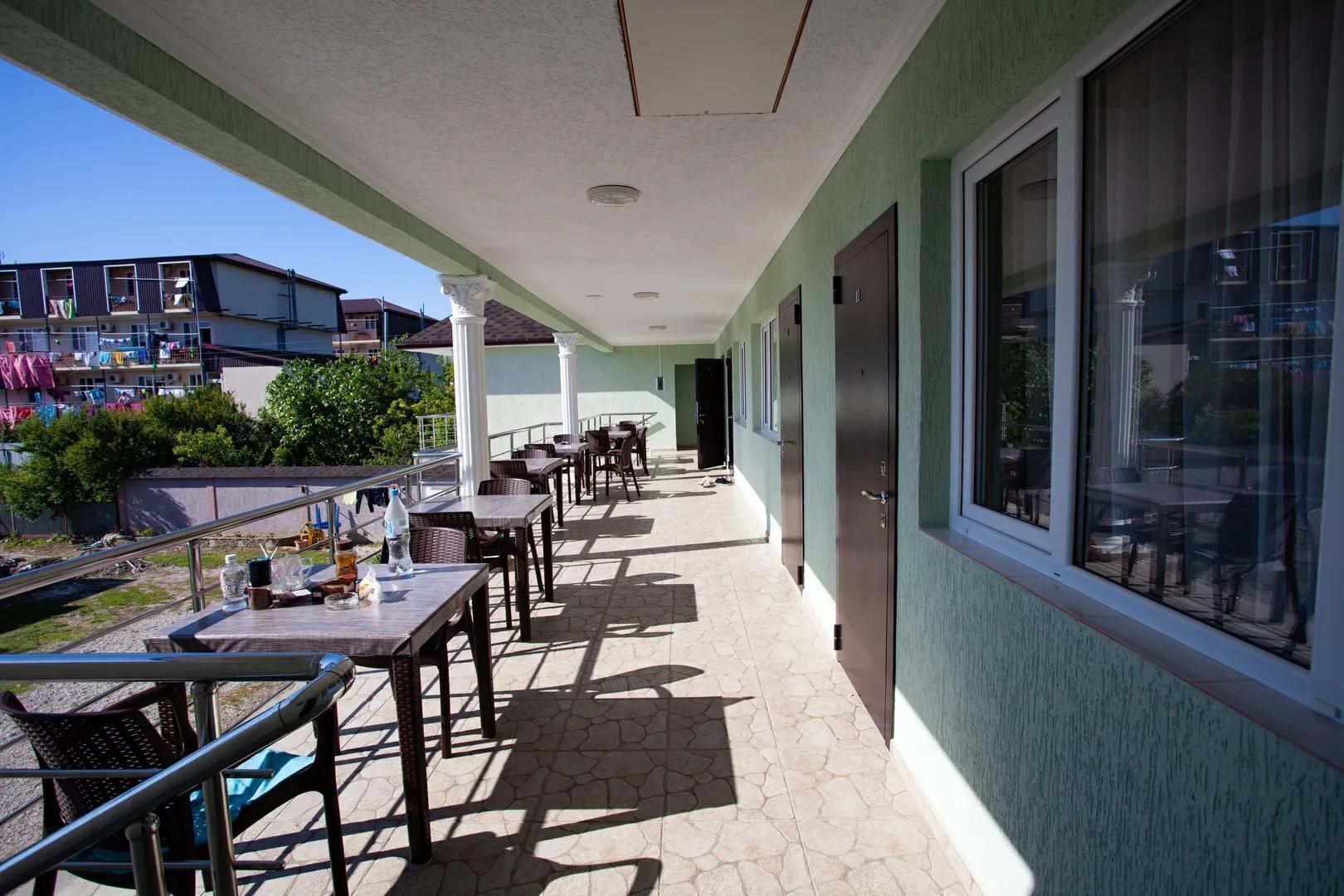 Трехместный номер с дополнительным местом БроНау Ася