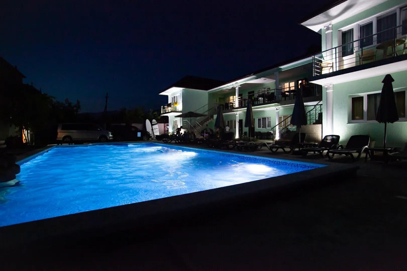 Двухместный номер с дополнительным местом БроНау Ася