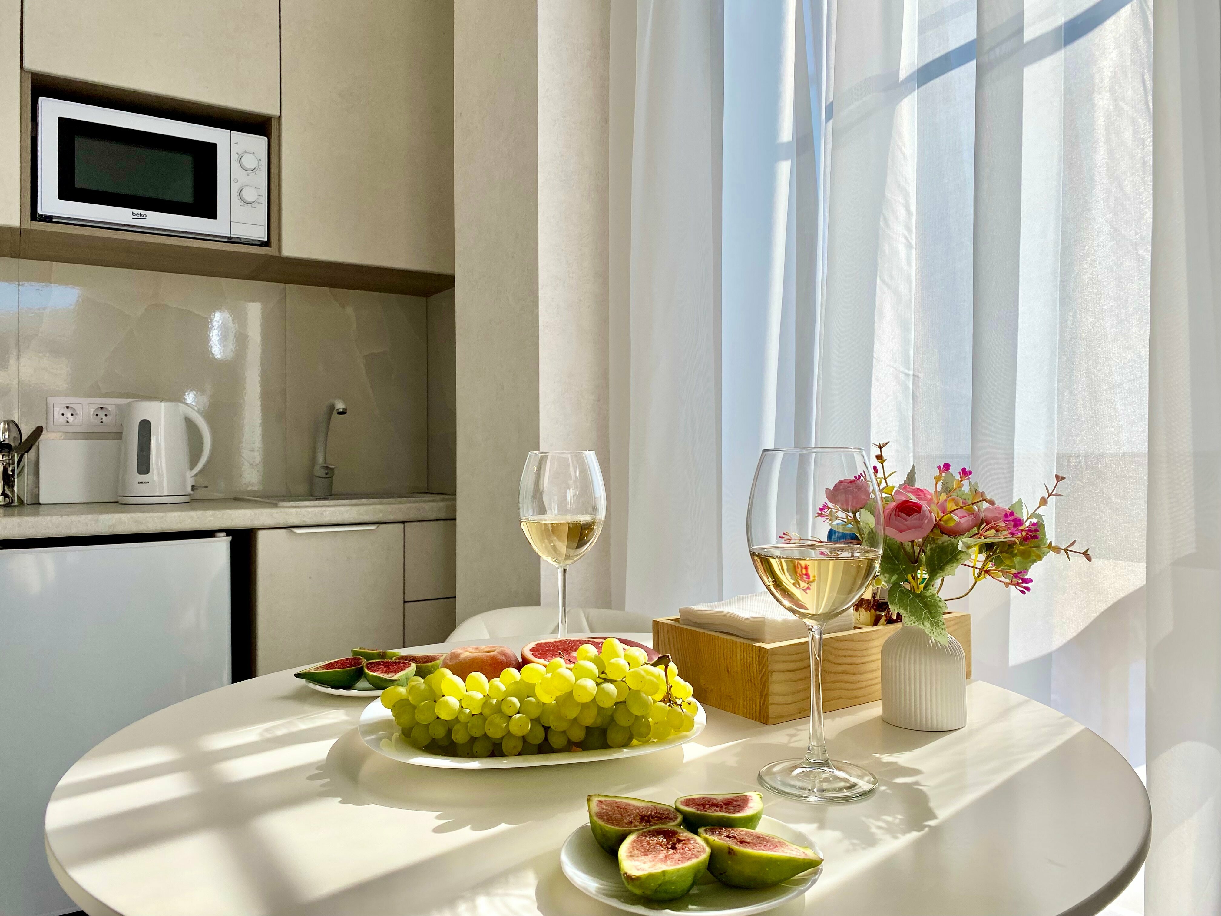 Трехместный номер с видом на бассейн