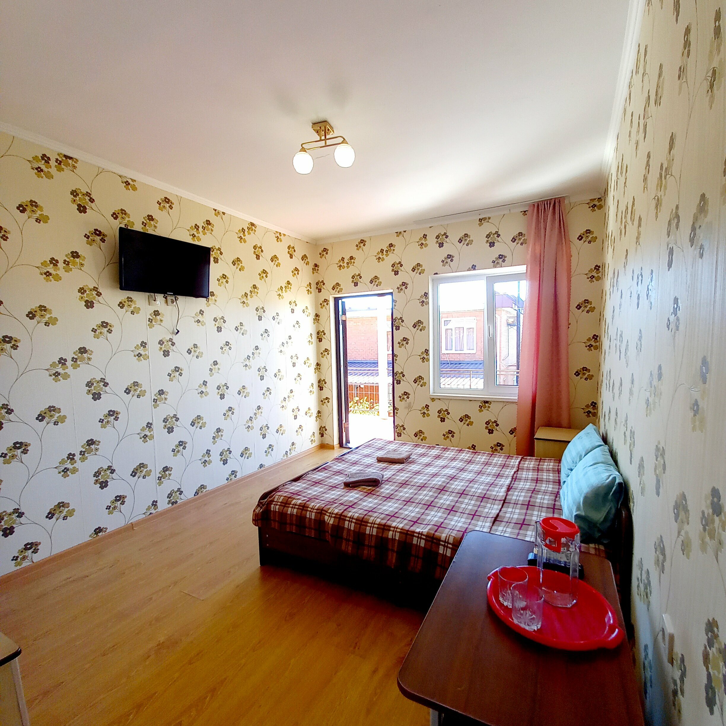 Двухместный номер Стандарт с 1 кроватью. С видом на море.