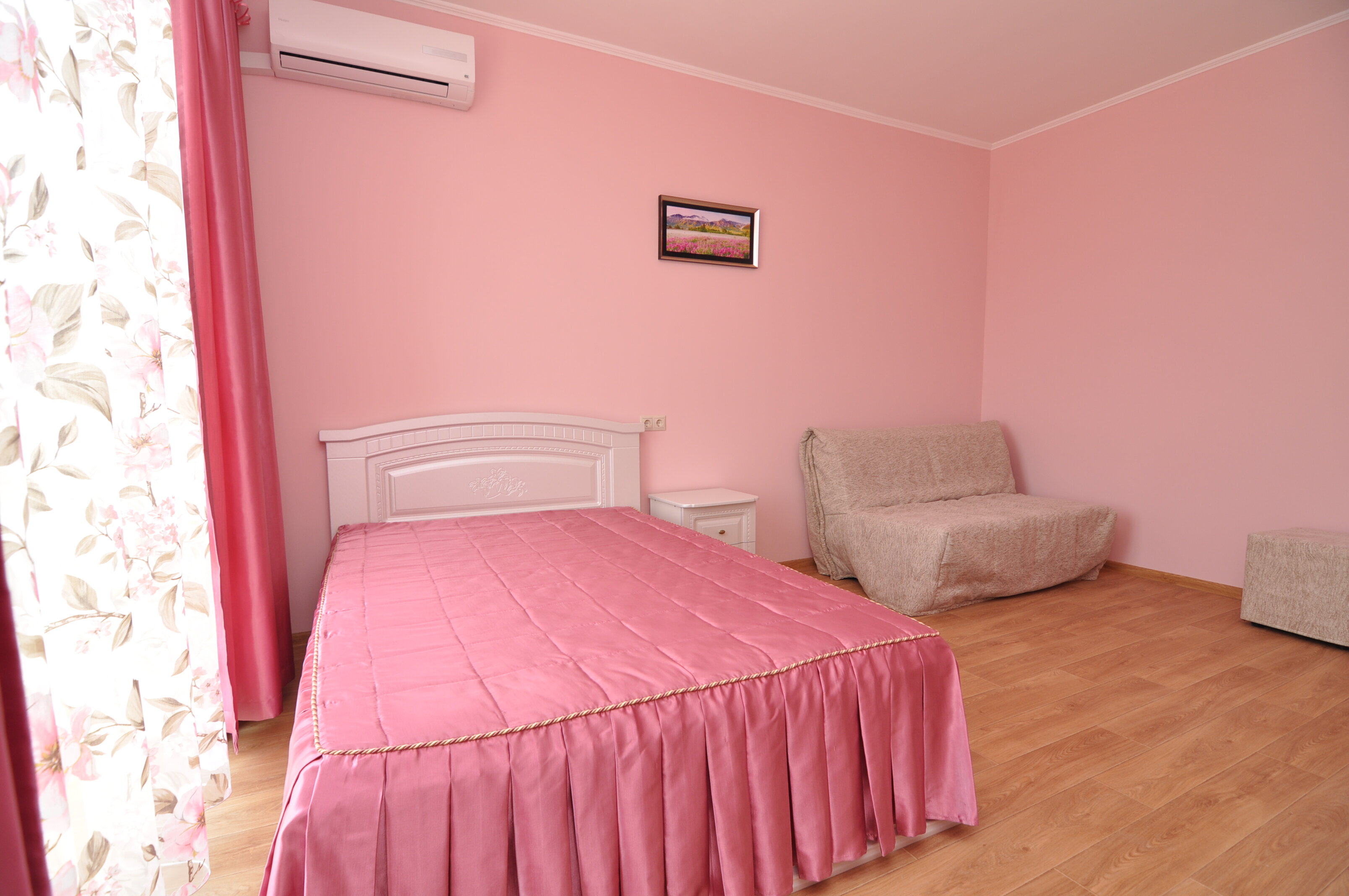 Четырехместный номер с балконом