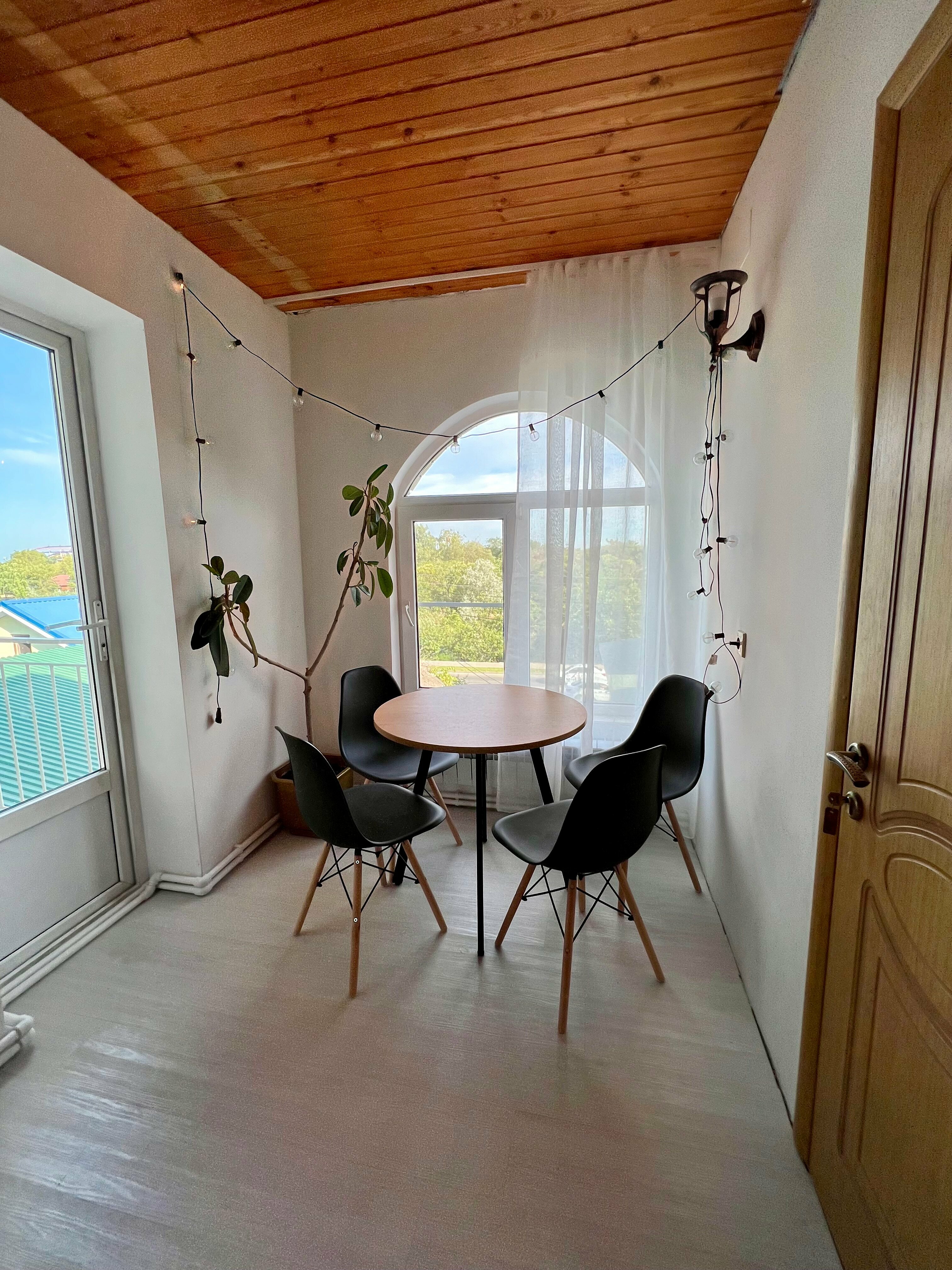 Трехместный номер эконом-класса