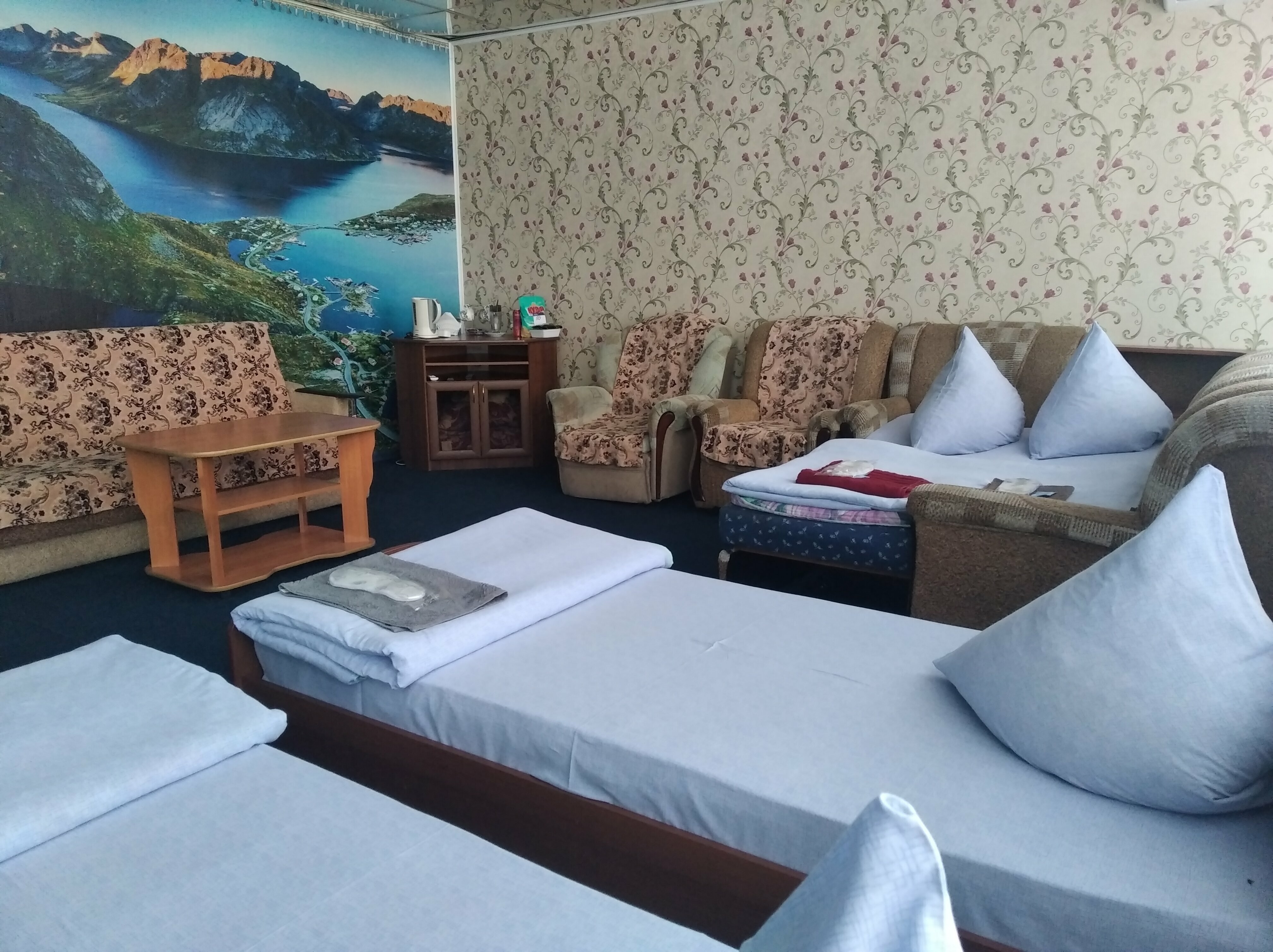 Двухместный номер с 1 кроватью или 2 отдельными кроватями и дополнительной кроватью