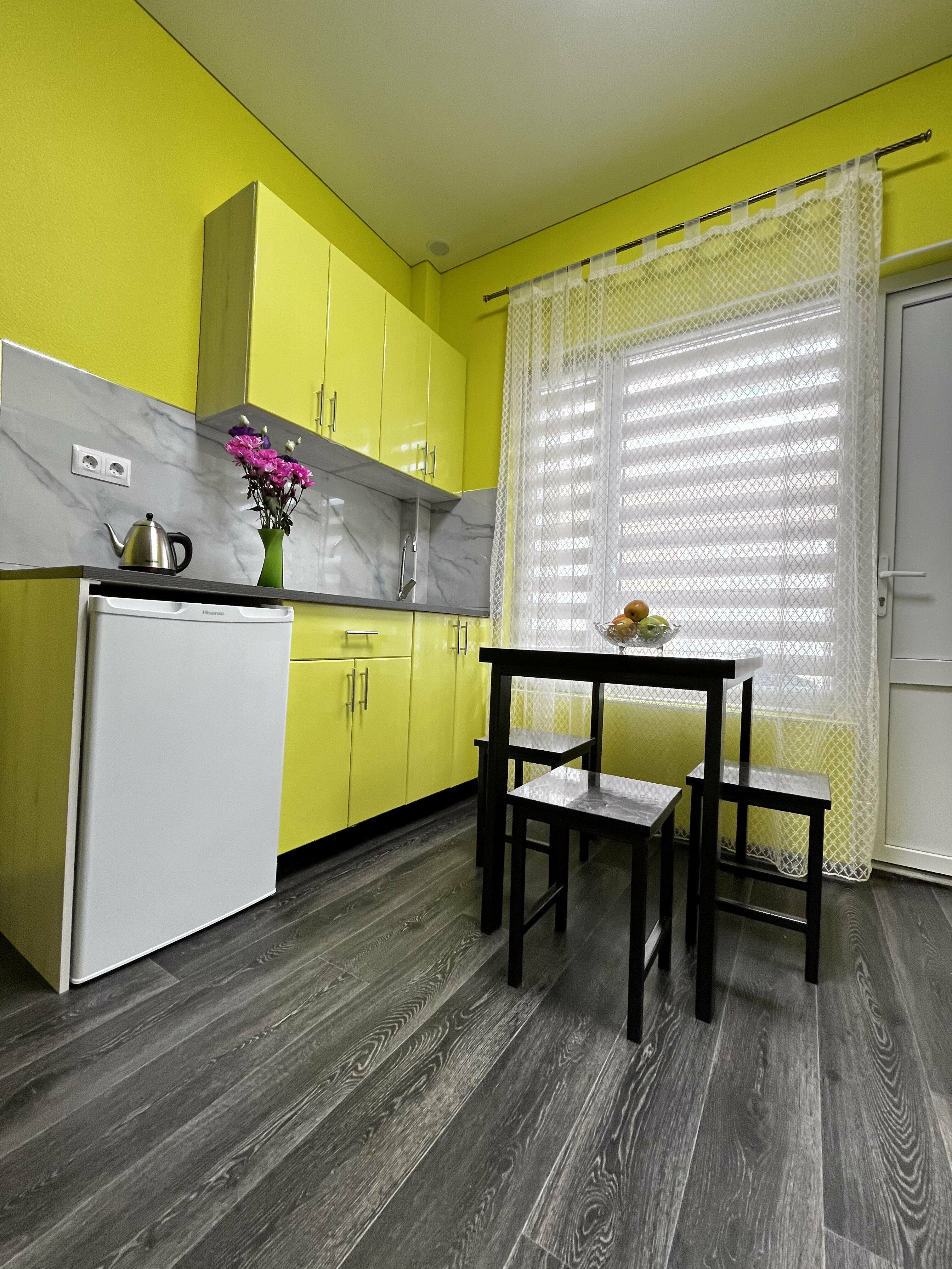 Уютные трёхместные апартаменты возле моря