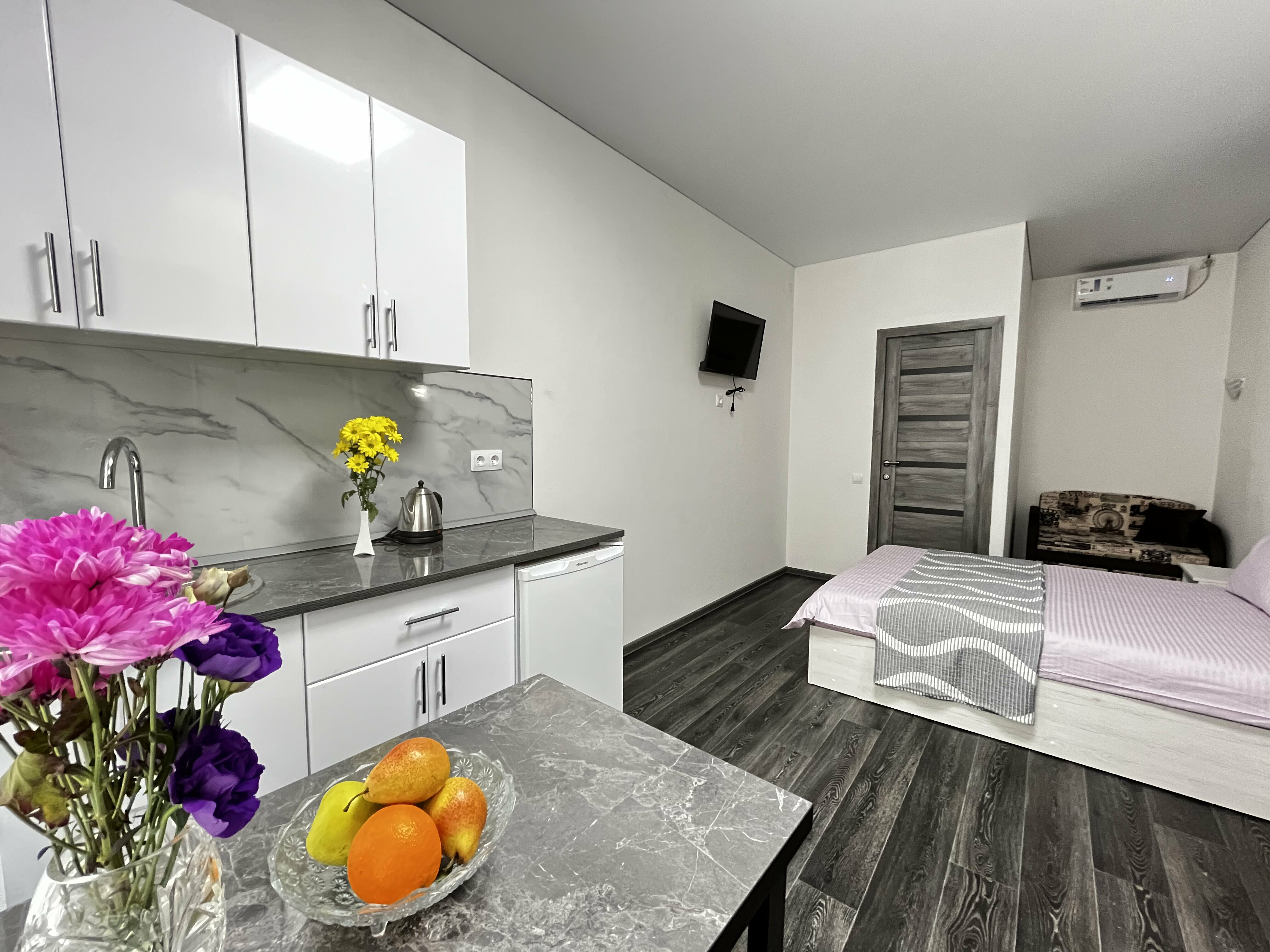 Уютные трёхместные апартаменты возле моря