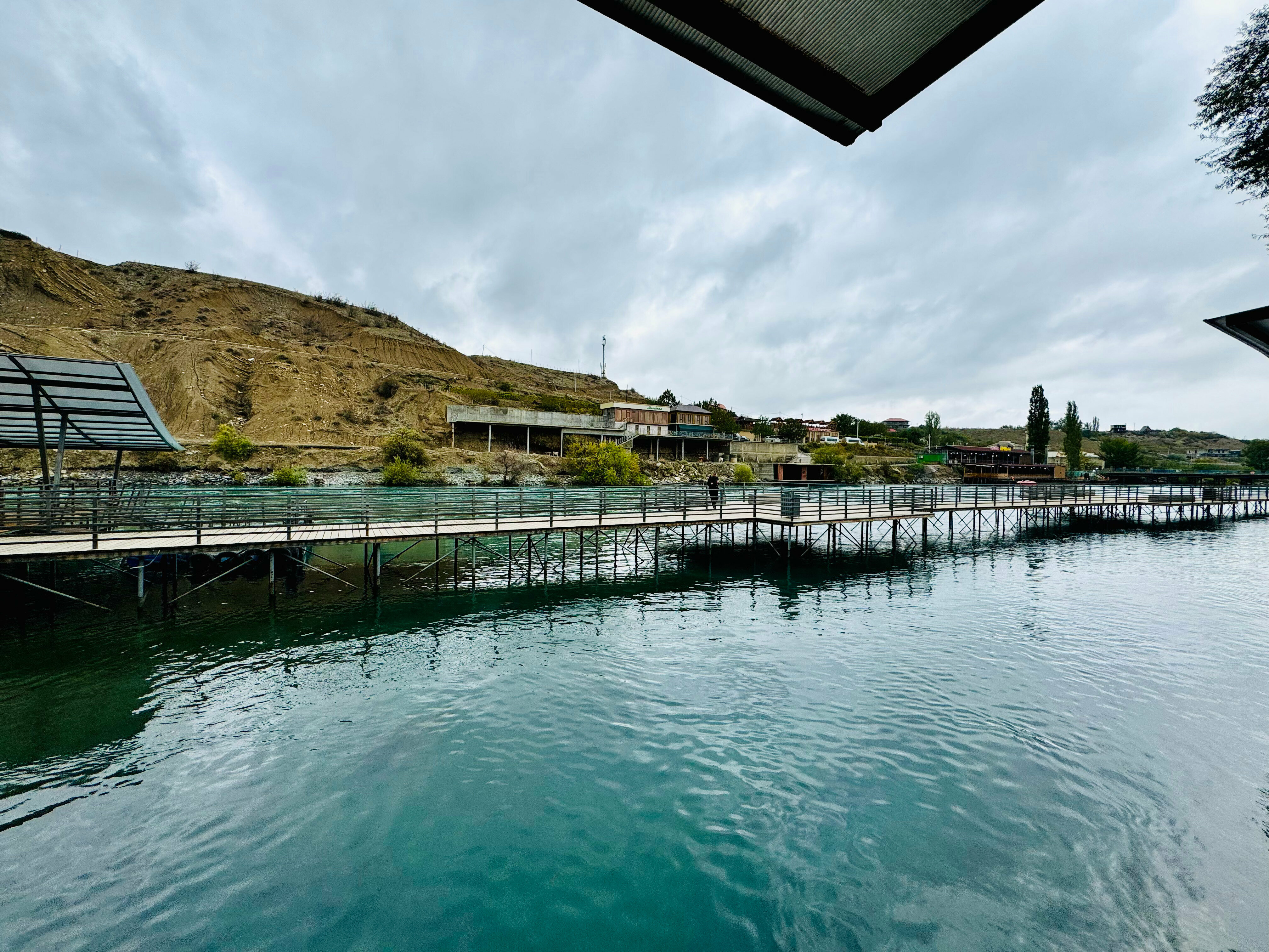 Коттедж с балконом