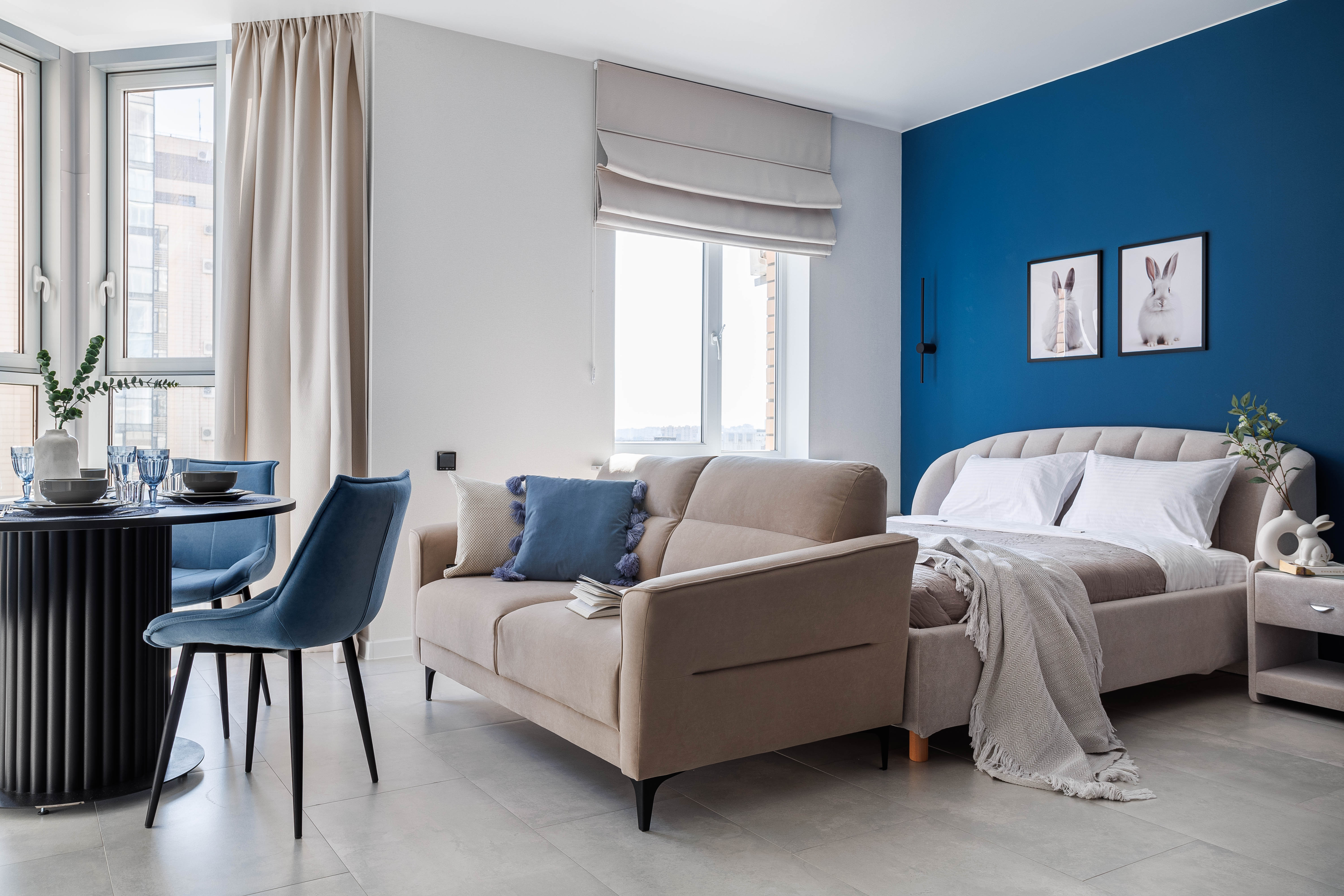 Семейный номер с боковым видом на море