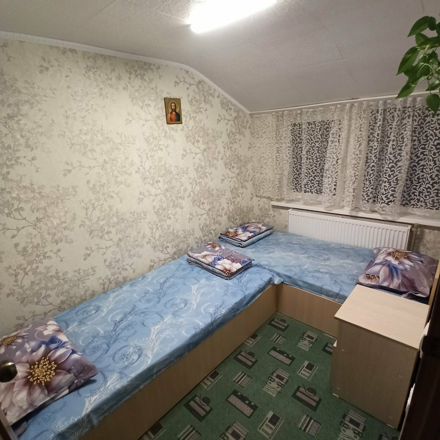 заезд после 14 ч. двухместный, санузел на этаже в блоке на 3 комнаты