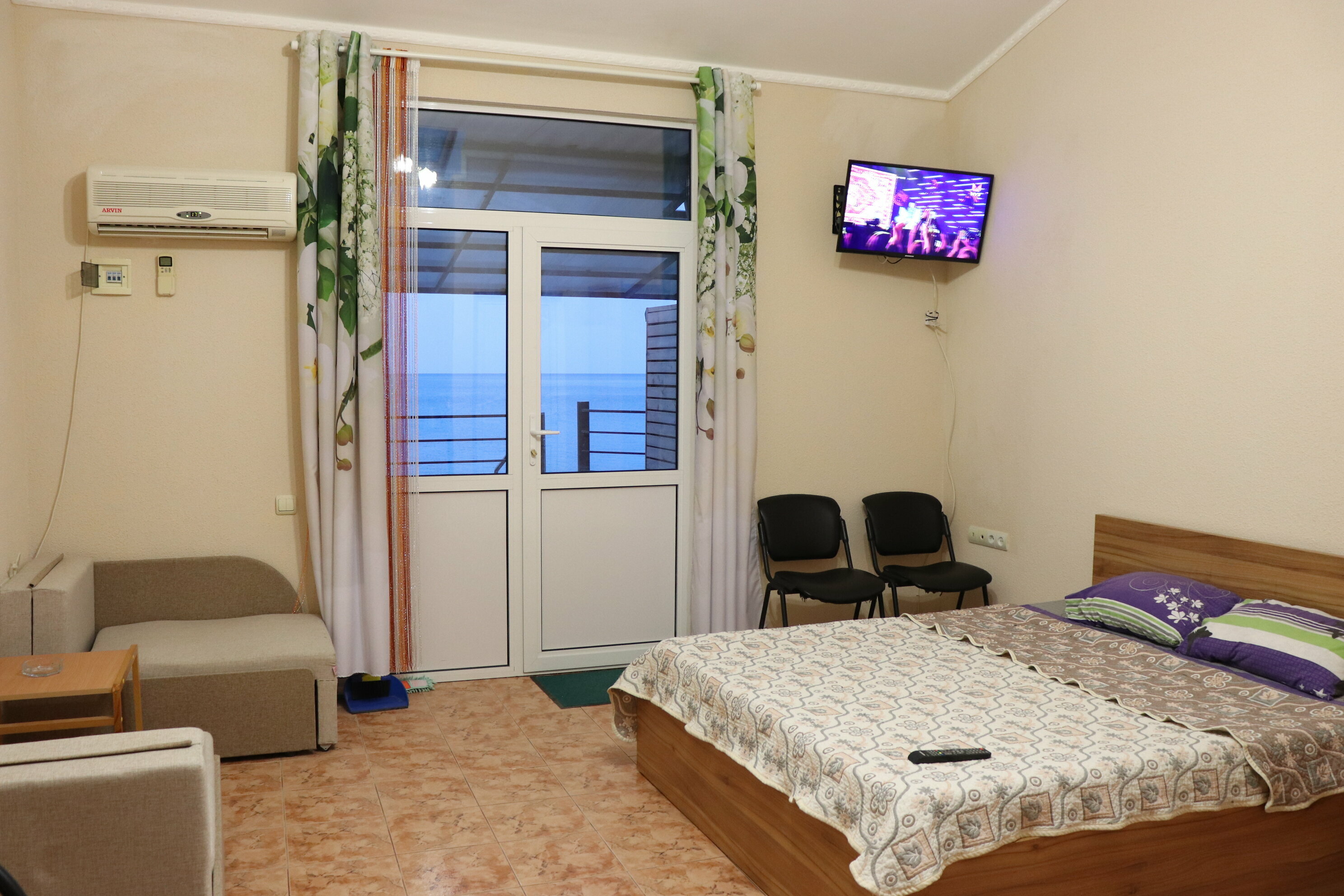 Апартаменты-студия с видом на море