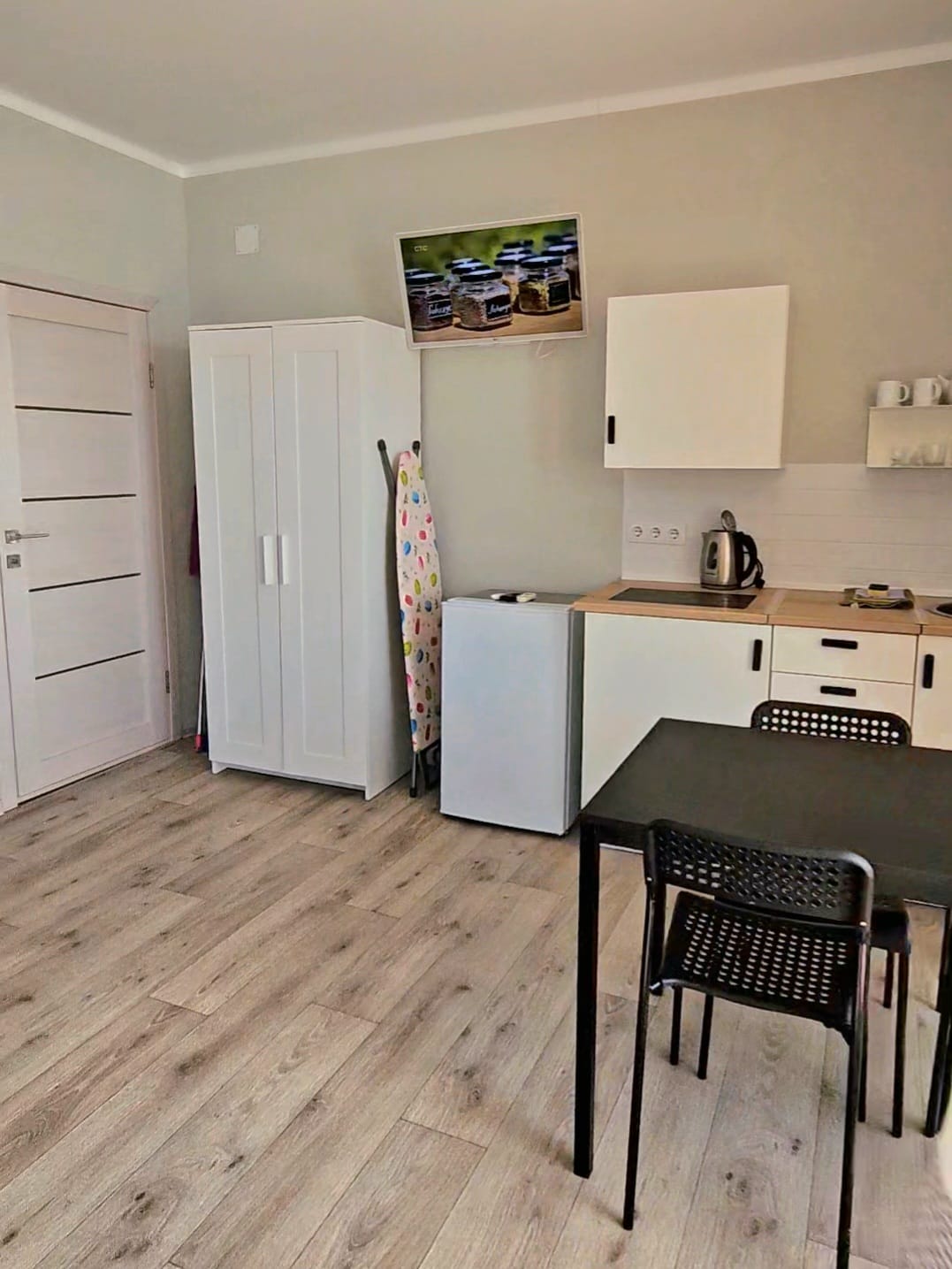 Апартаменты-евродвушка с видом на море