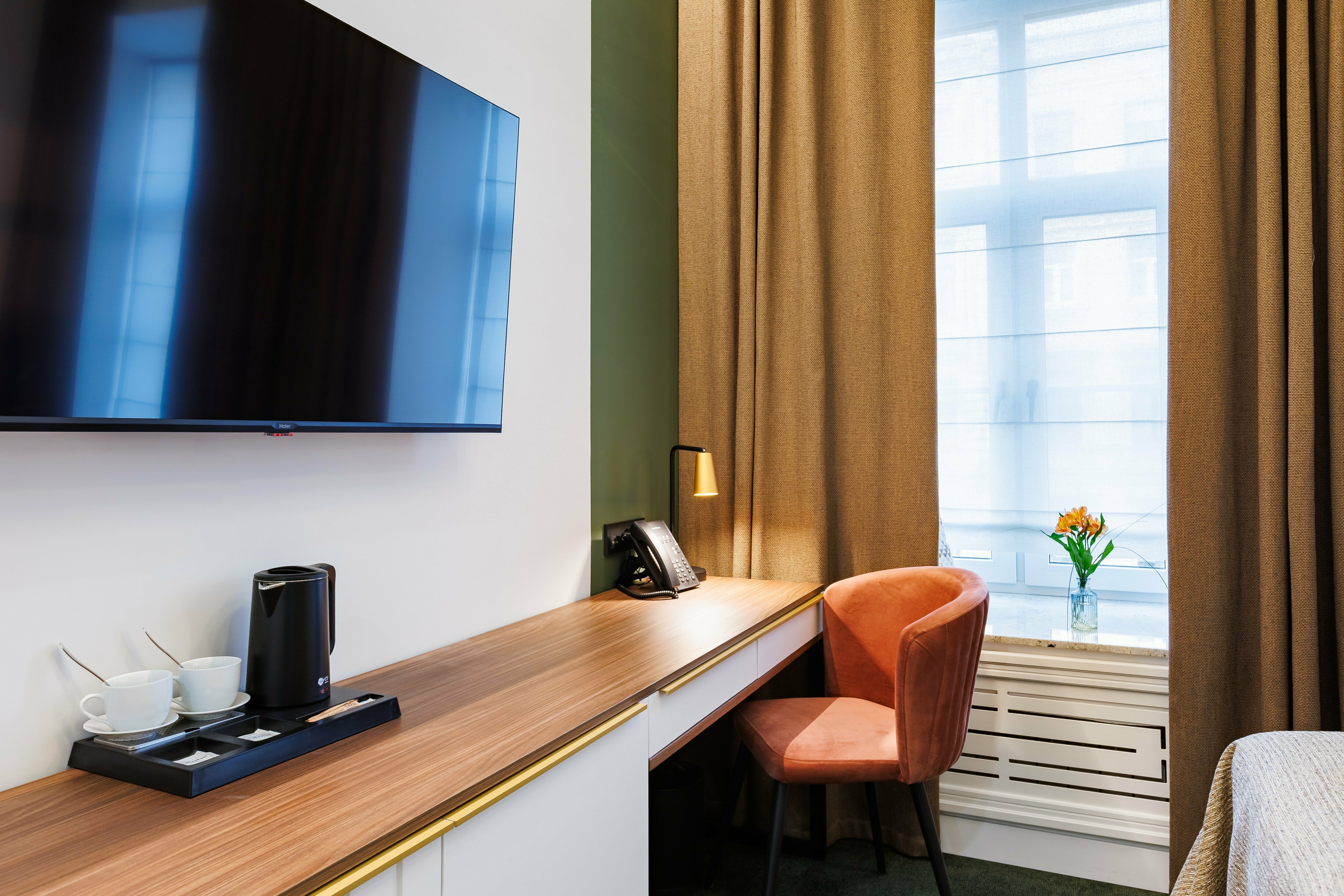 Улучшенный номер с кроватью размера «king-size»