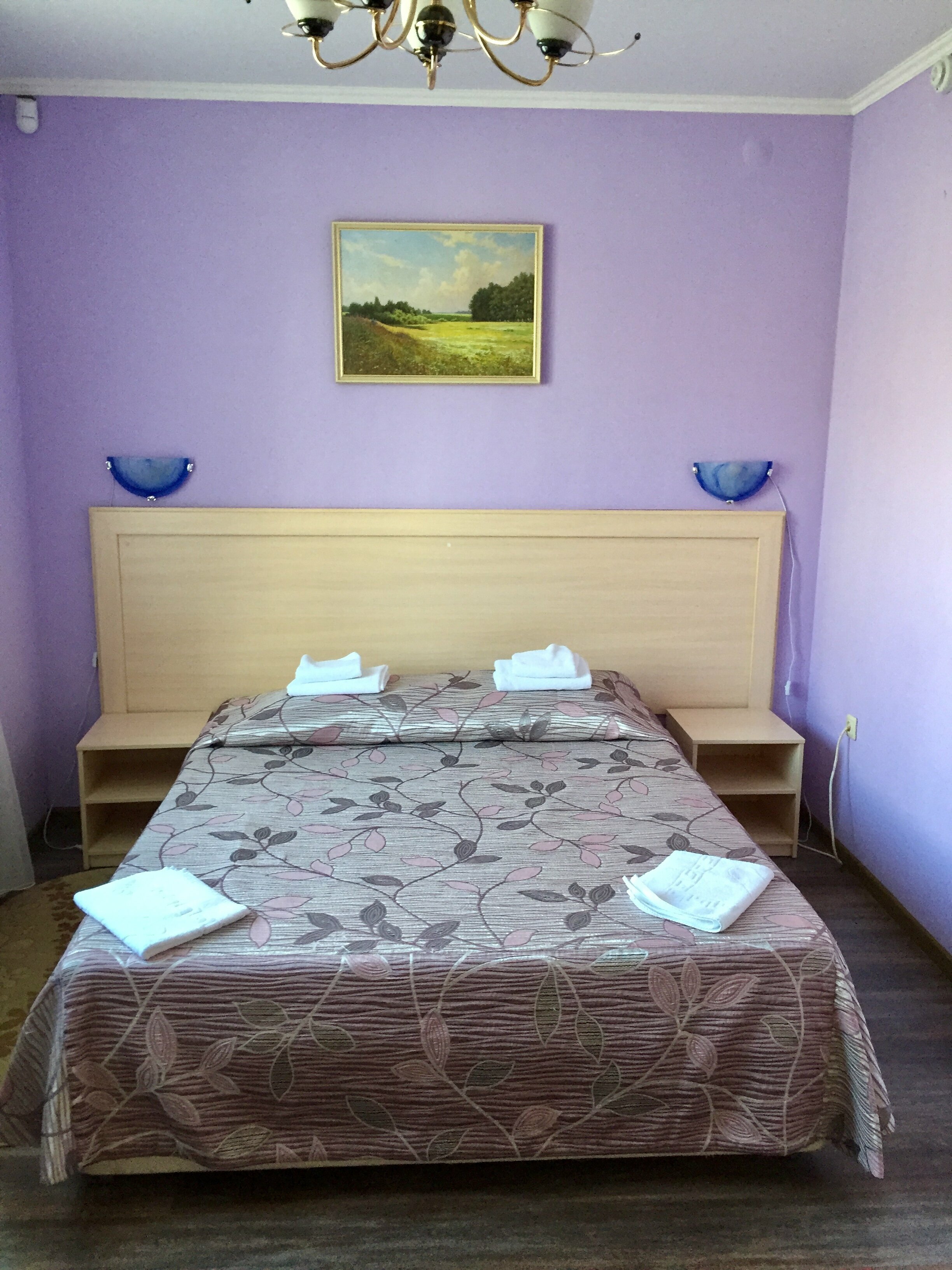 8-местный коттедж "У озера-2"