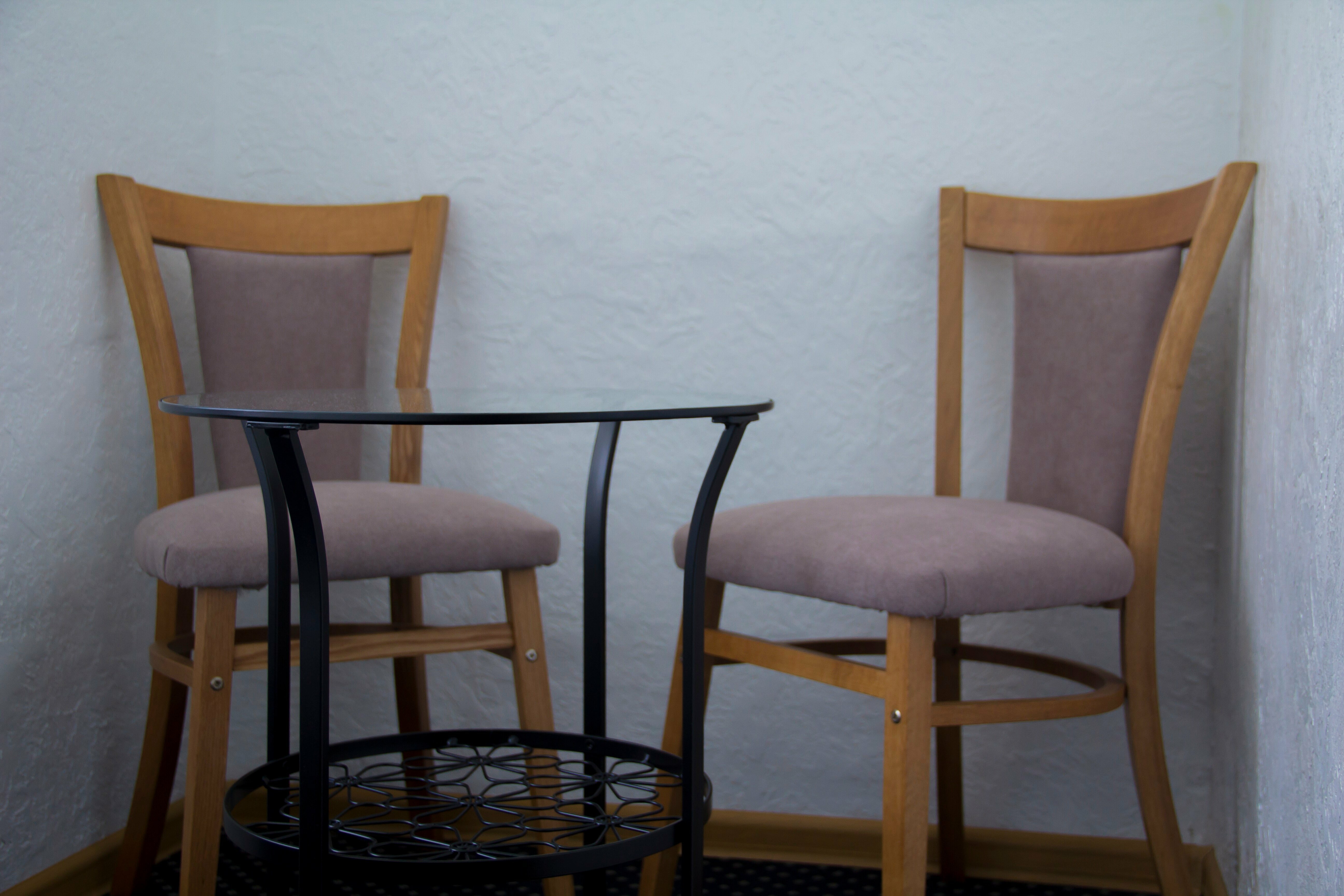 Двухместный номер с 2 отдельными кроватями и общим туалетом