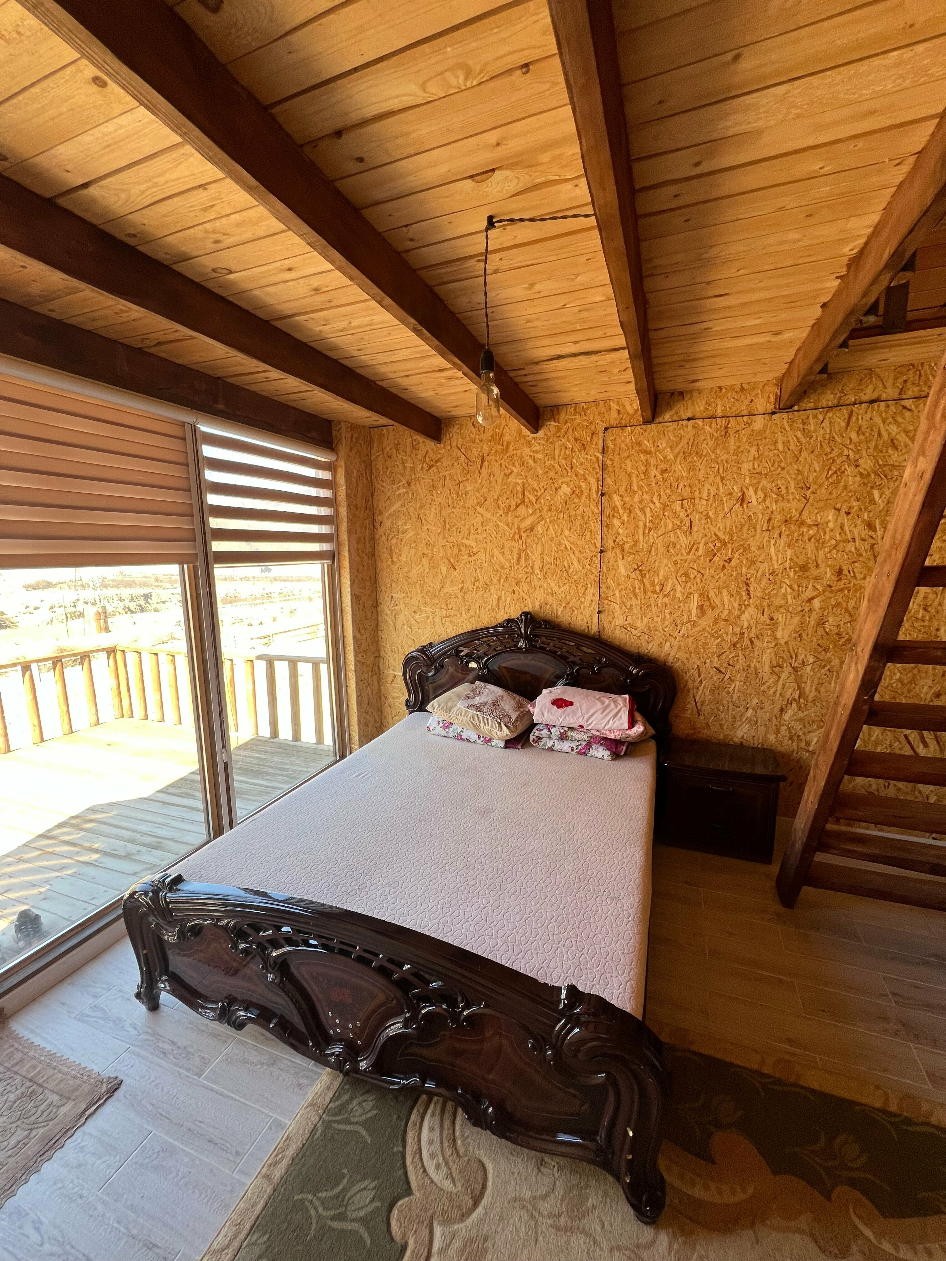 Семейный номер с видом на горы