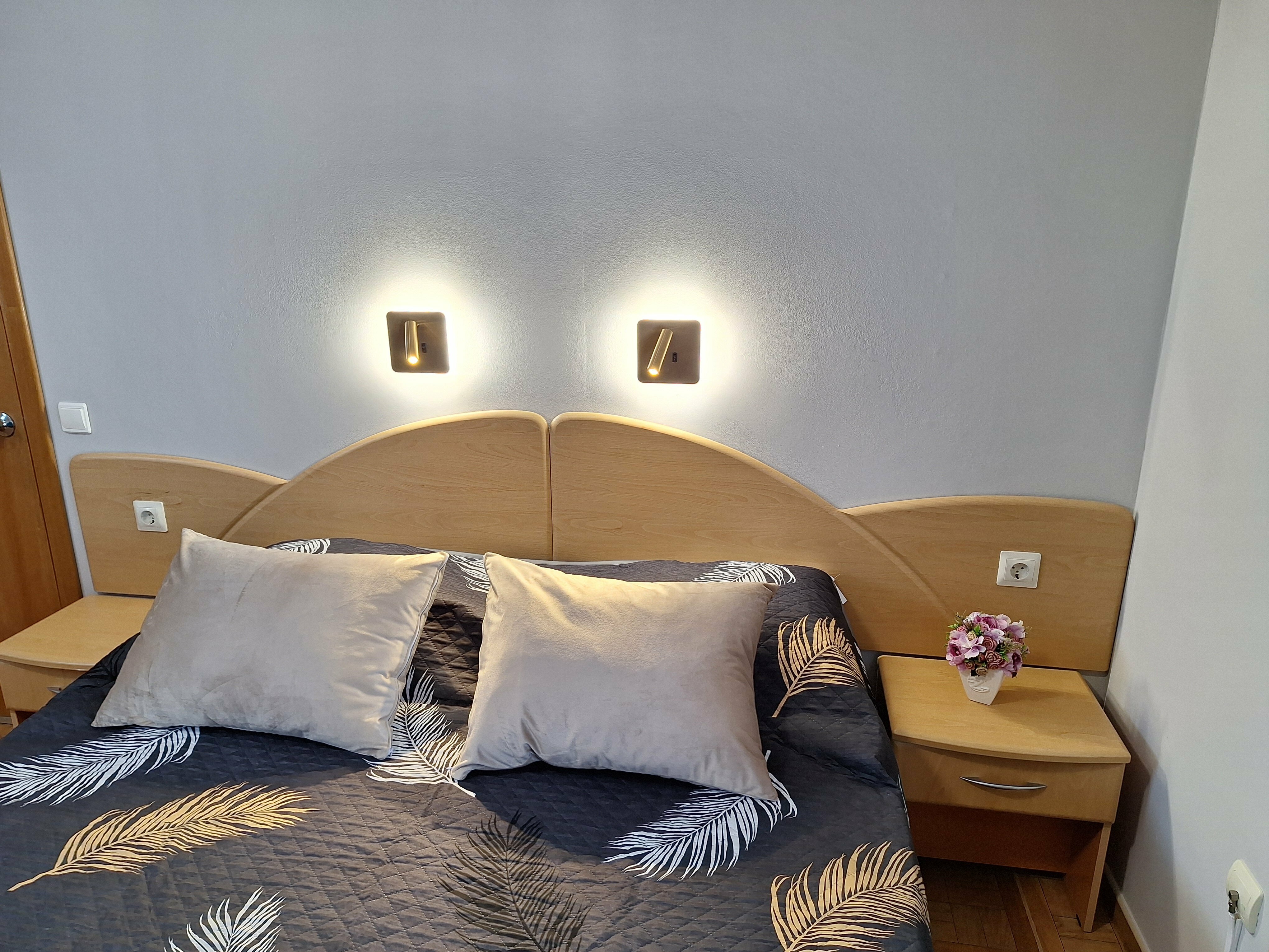 «ЗАКАТ» СТАНДАРТНЫЙ ЧЕТЫРЕХМЕСТНЫЙ НОМЕР С ДВУСПАЛЬНОЙ КРОВАТЬЮ,  ДВУСПАЛЬНЫЙ ДИВАН