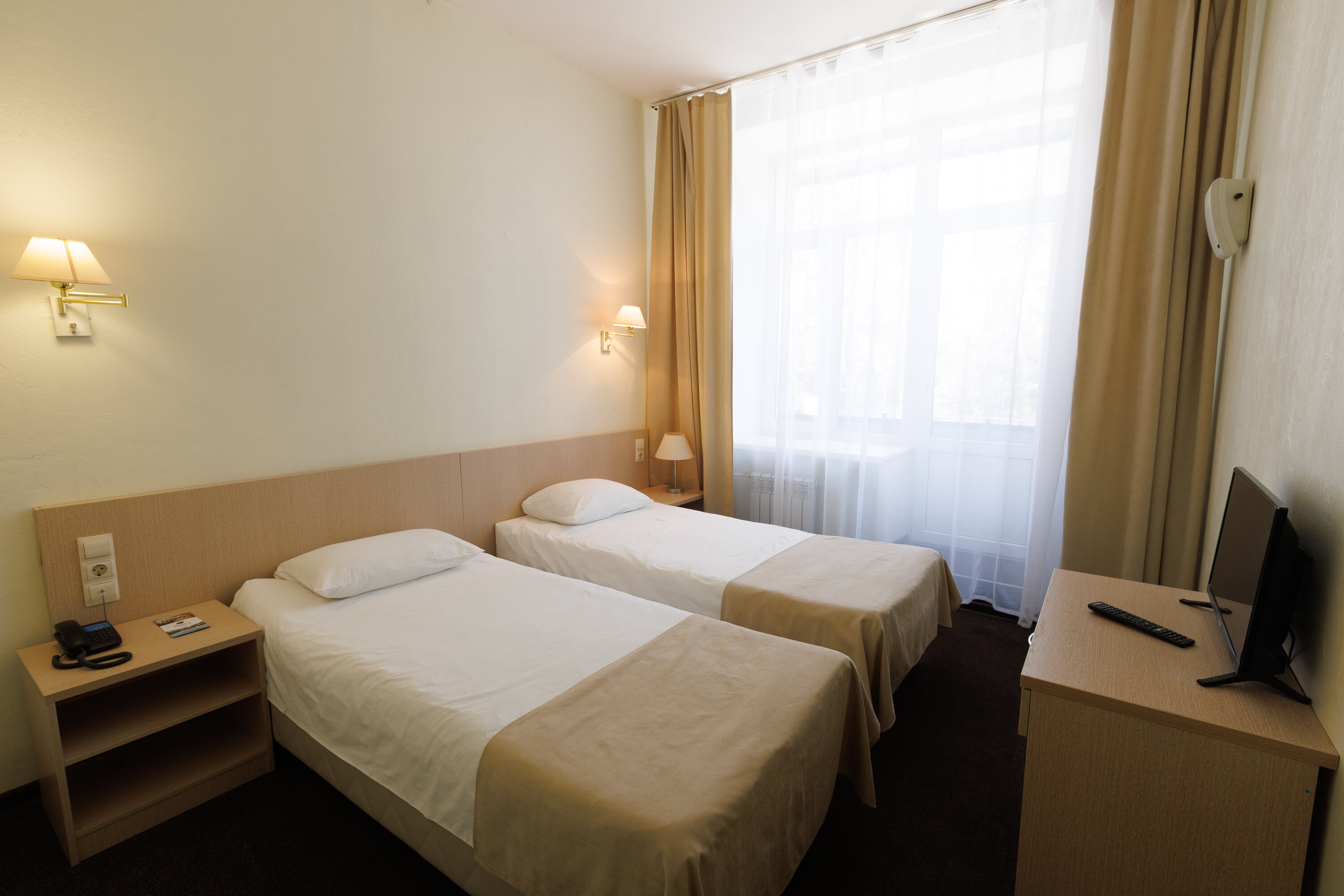 Двухместный номер с 1 кроватью или 2 отдельными кроватями и балконом