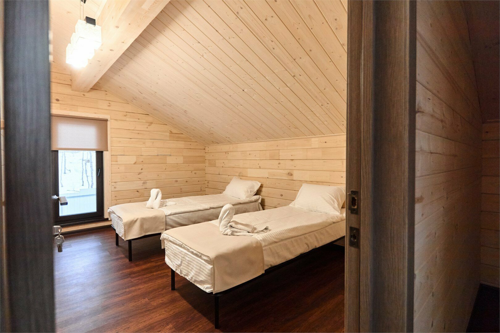 Двухэтажный дом с баней 