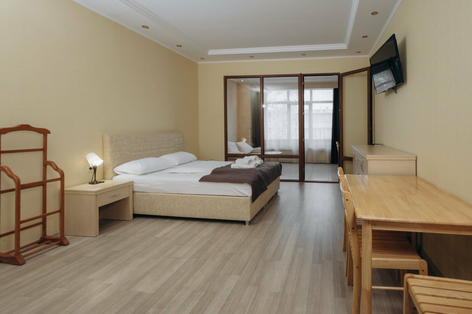 Полулюкс с кухней