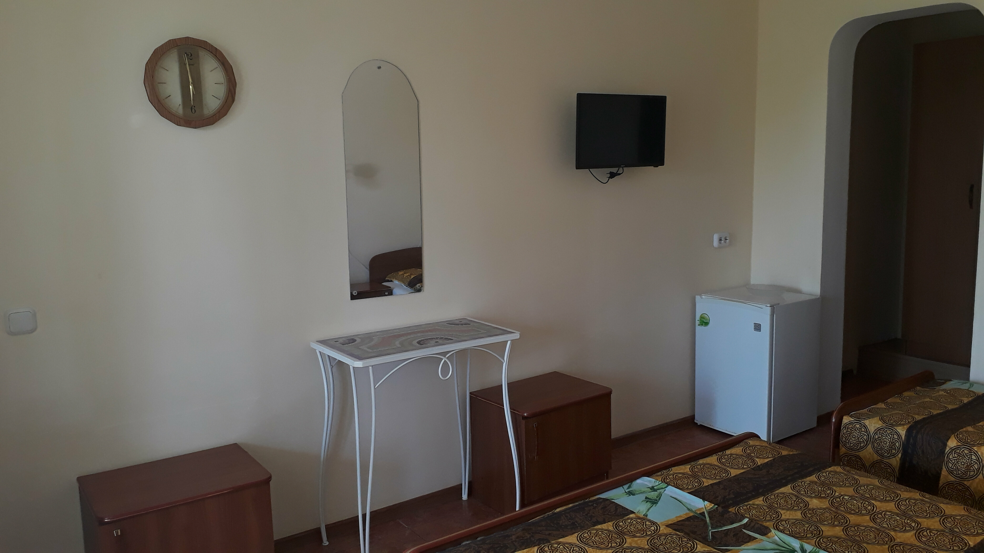 Трехместный номер «Комфорт» с душем